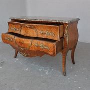 Commode de style Louis XV marbre brèche bronze doré XIXème
