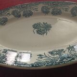 Ancient porcelain dish " Terre de Fer -Moulin des Loups " carnation models.