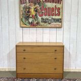 English chest of drawers from the 70s in mahogany