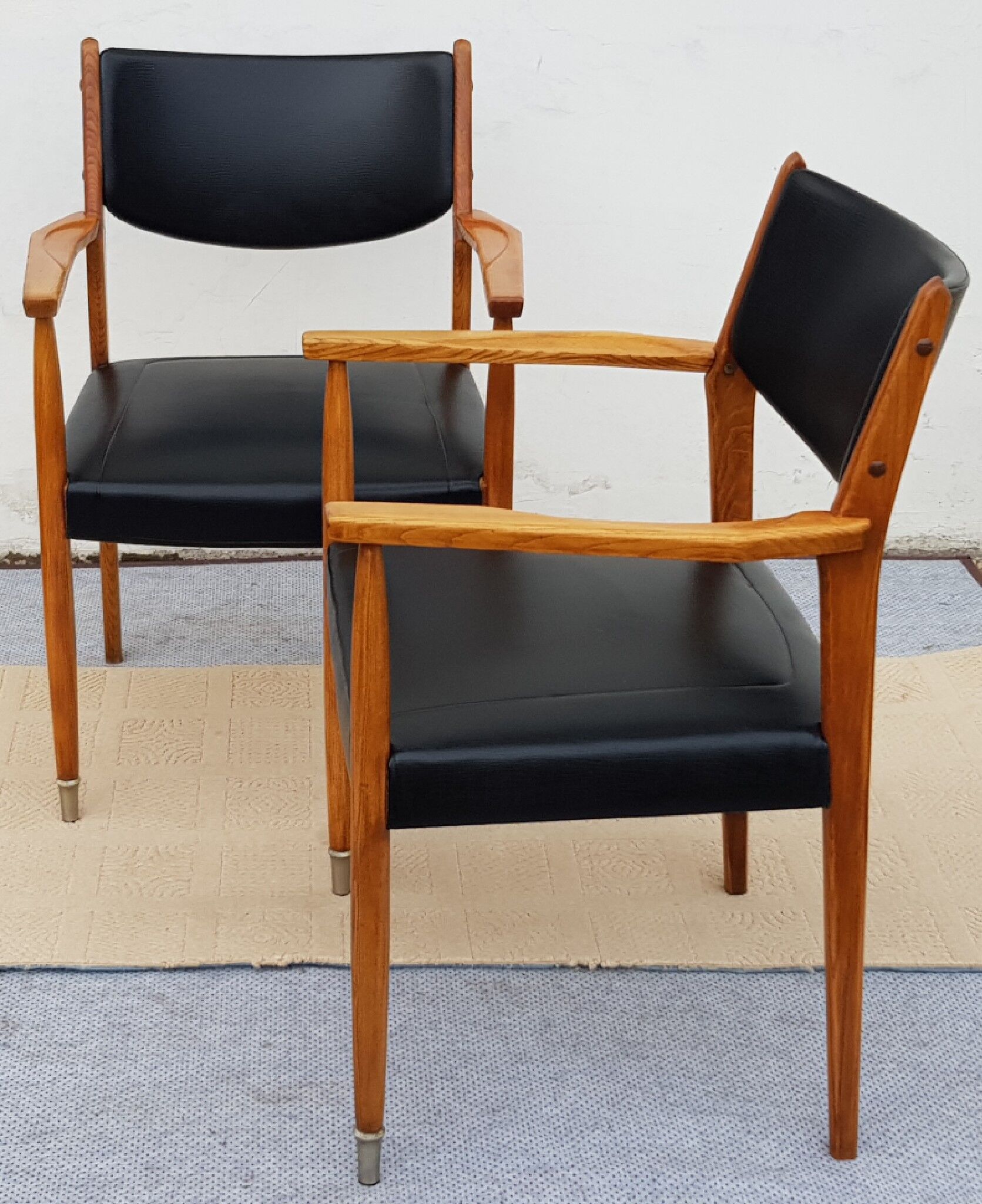 Fauteuils simili cuir scandinave