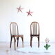 Suite de 4 chaises bistrot Luterma en bois courbé et simili cuir, début XX ème