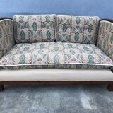 Bench reads art deco