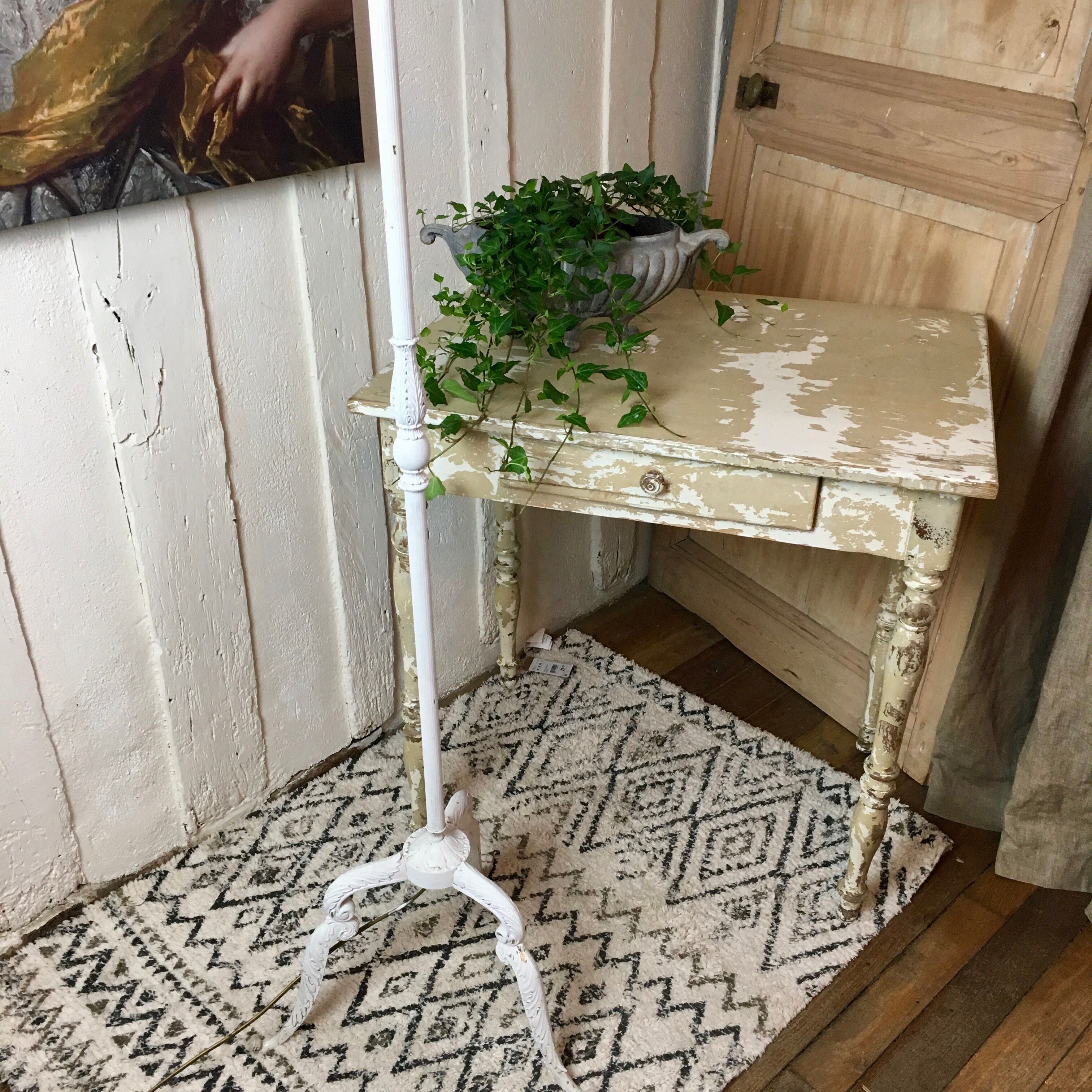 Floor lamp three lights solid bronze patina white