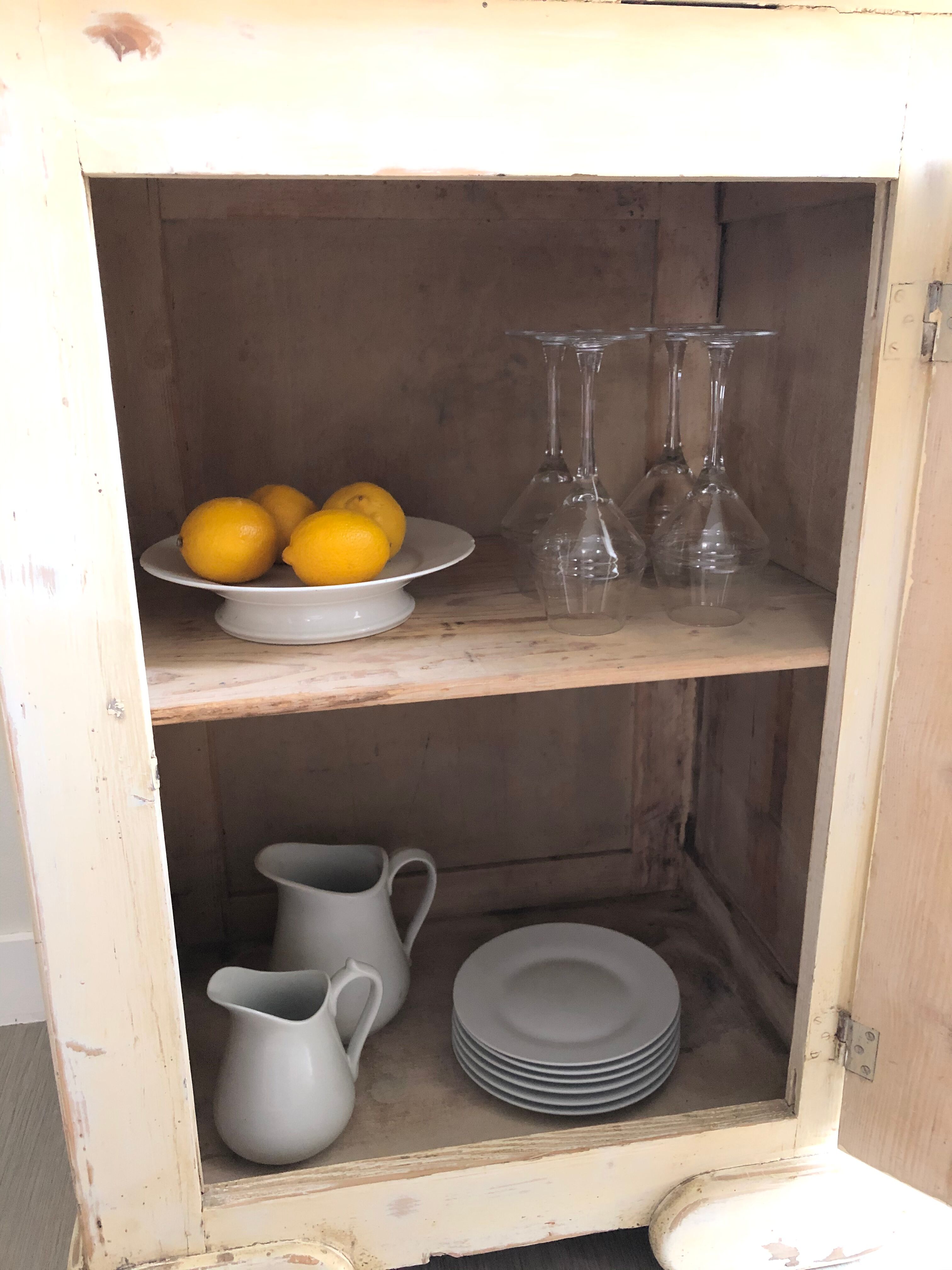 Former patinated confectioner