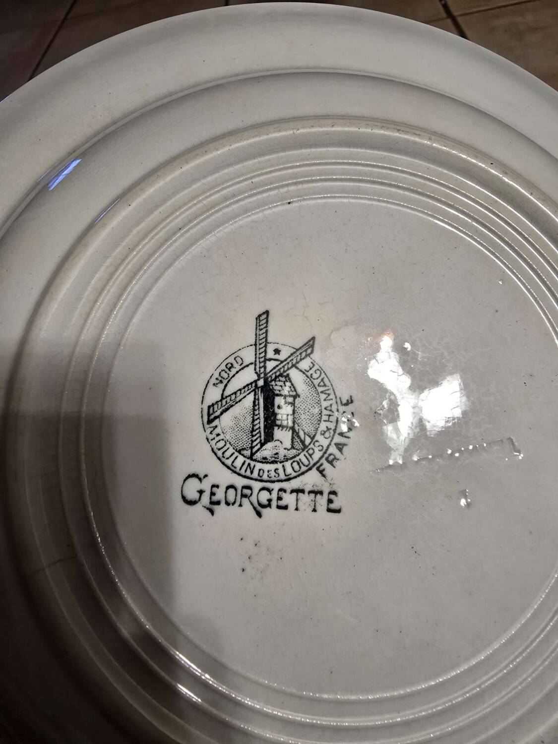Set of deep and flat plates Moulin des Loups Georgette