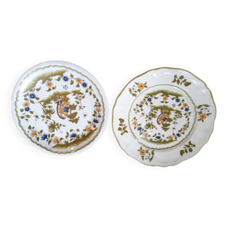 Lot deux assiettes porcelaine