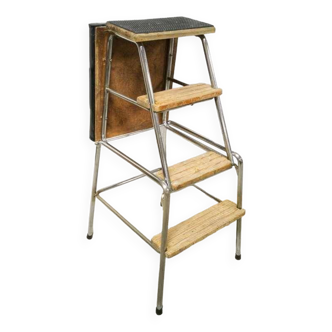 Folding step stool