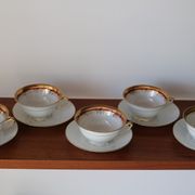 Vintage coffee cups made of fine Limoges porcelain - Raspberry and golden décor