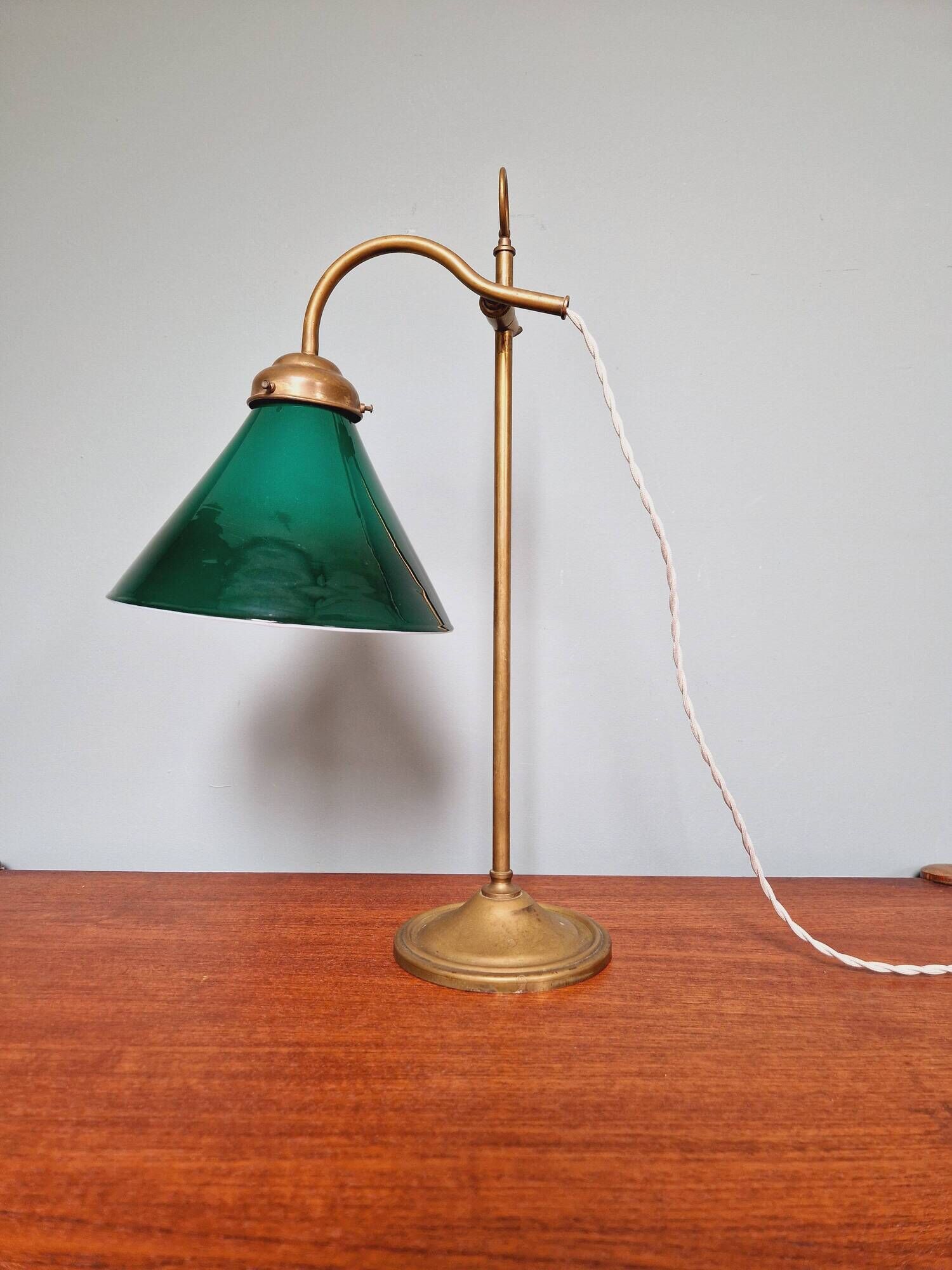Art Deco desk lamp in brass and conical green opaline, 1920s-30s