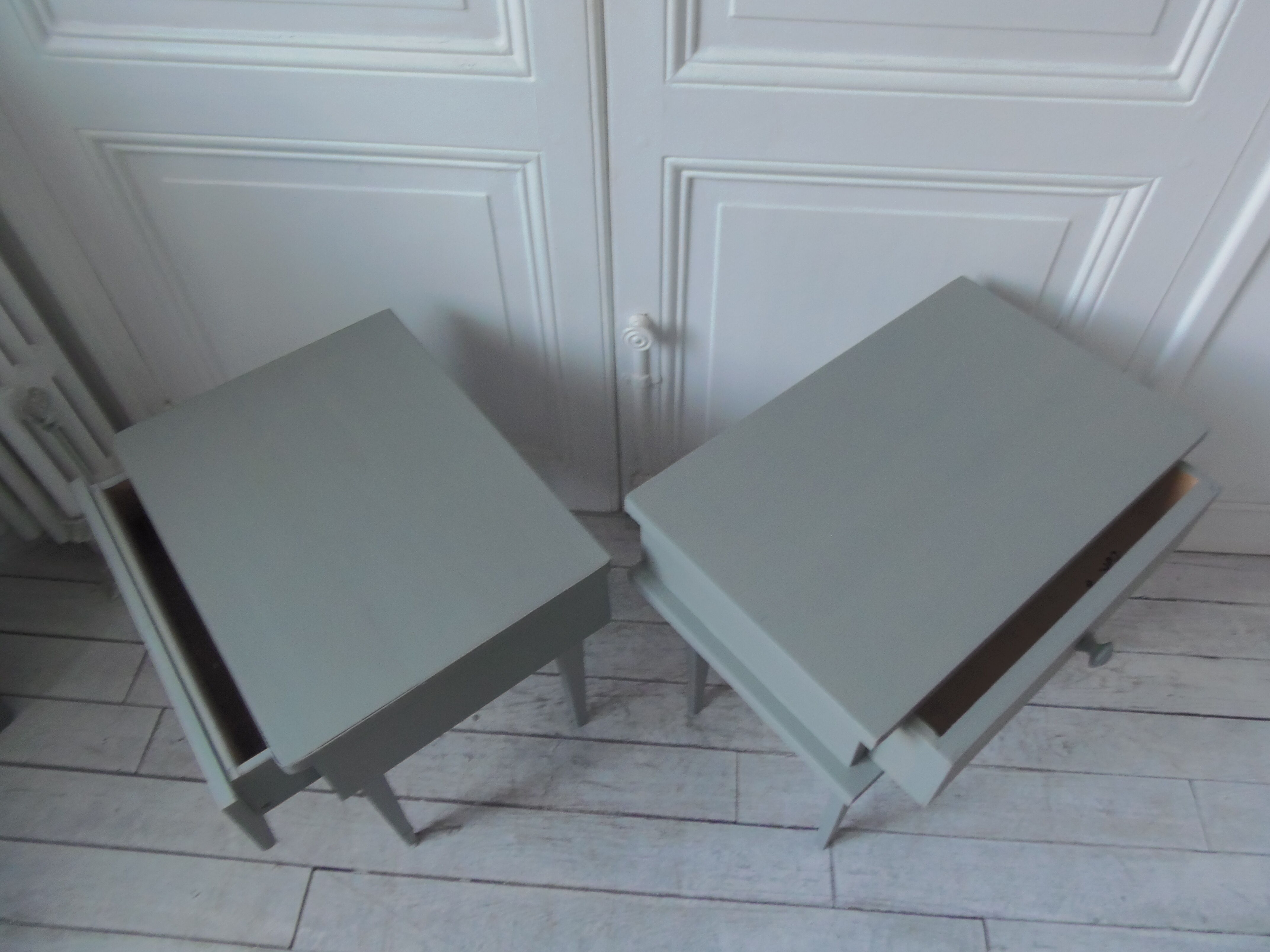 Duo of mismatched bedside tables green of gray