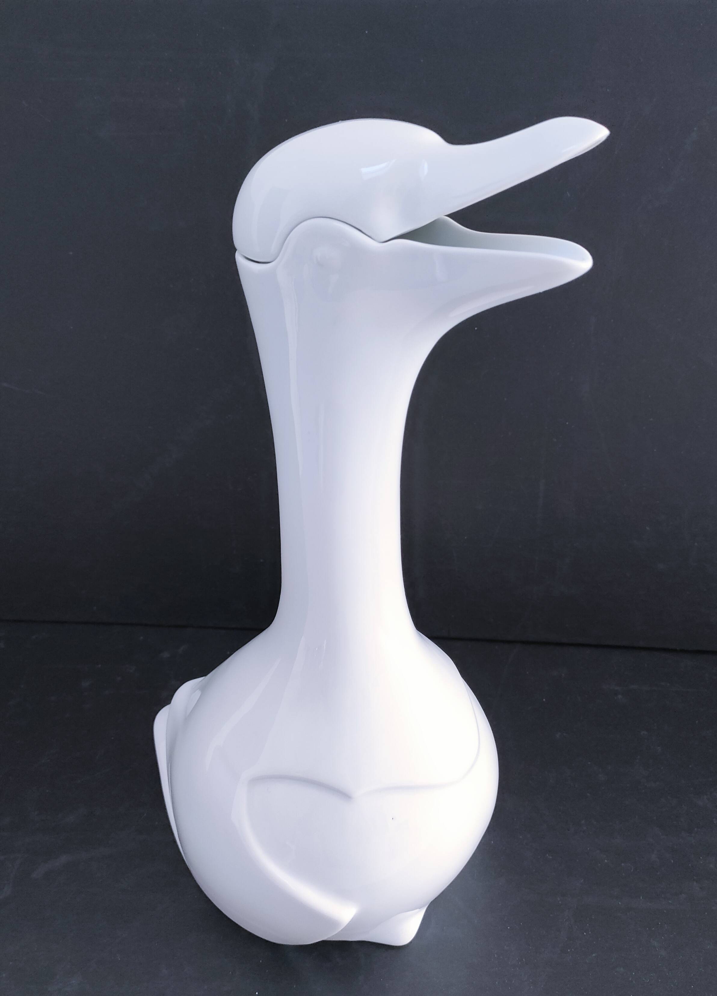 Porcelain bird carafe