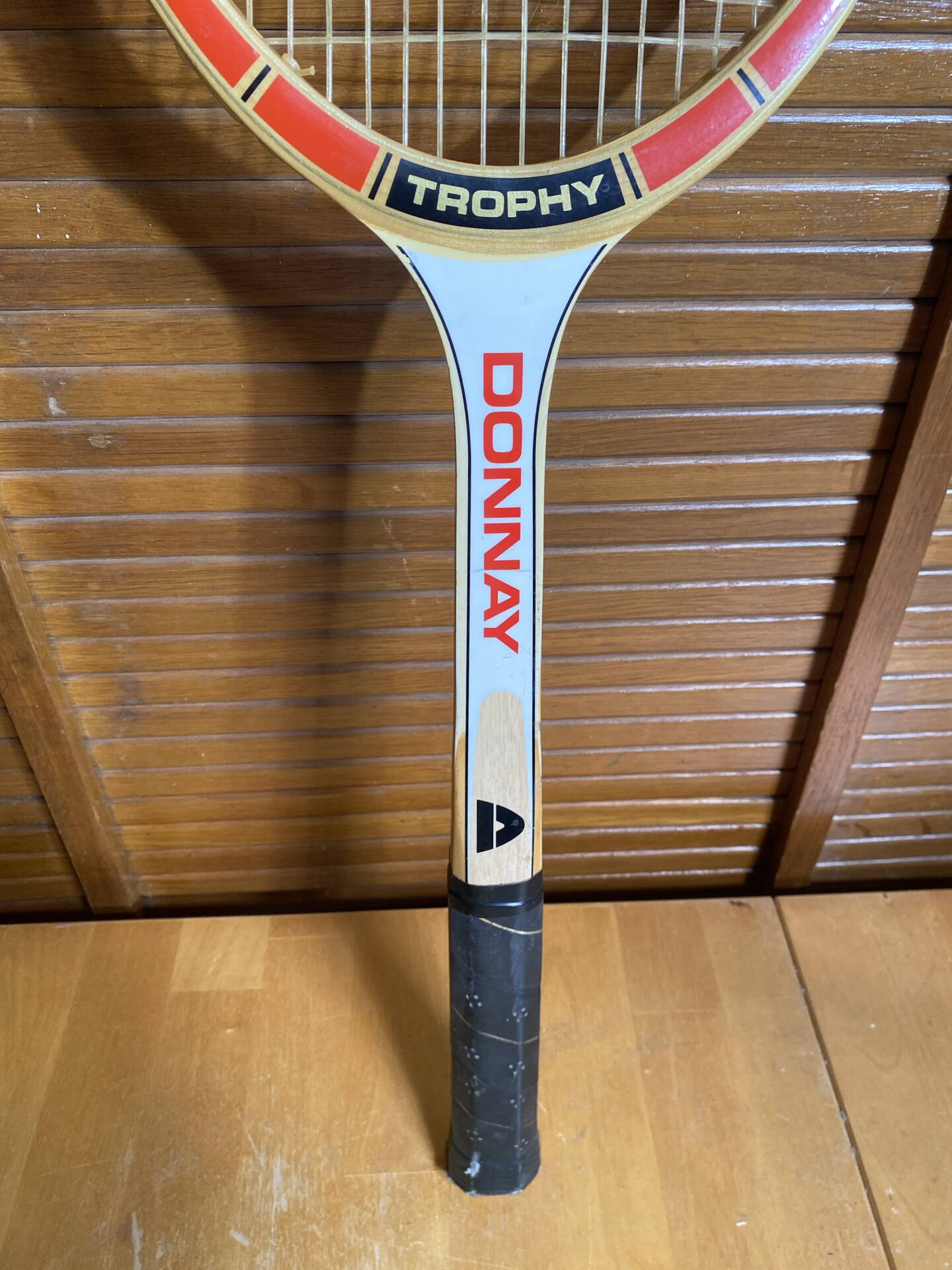 Vintage DONNAY Trophy Wooden Tennis Racket Sport #E224