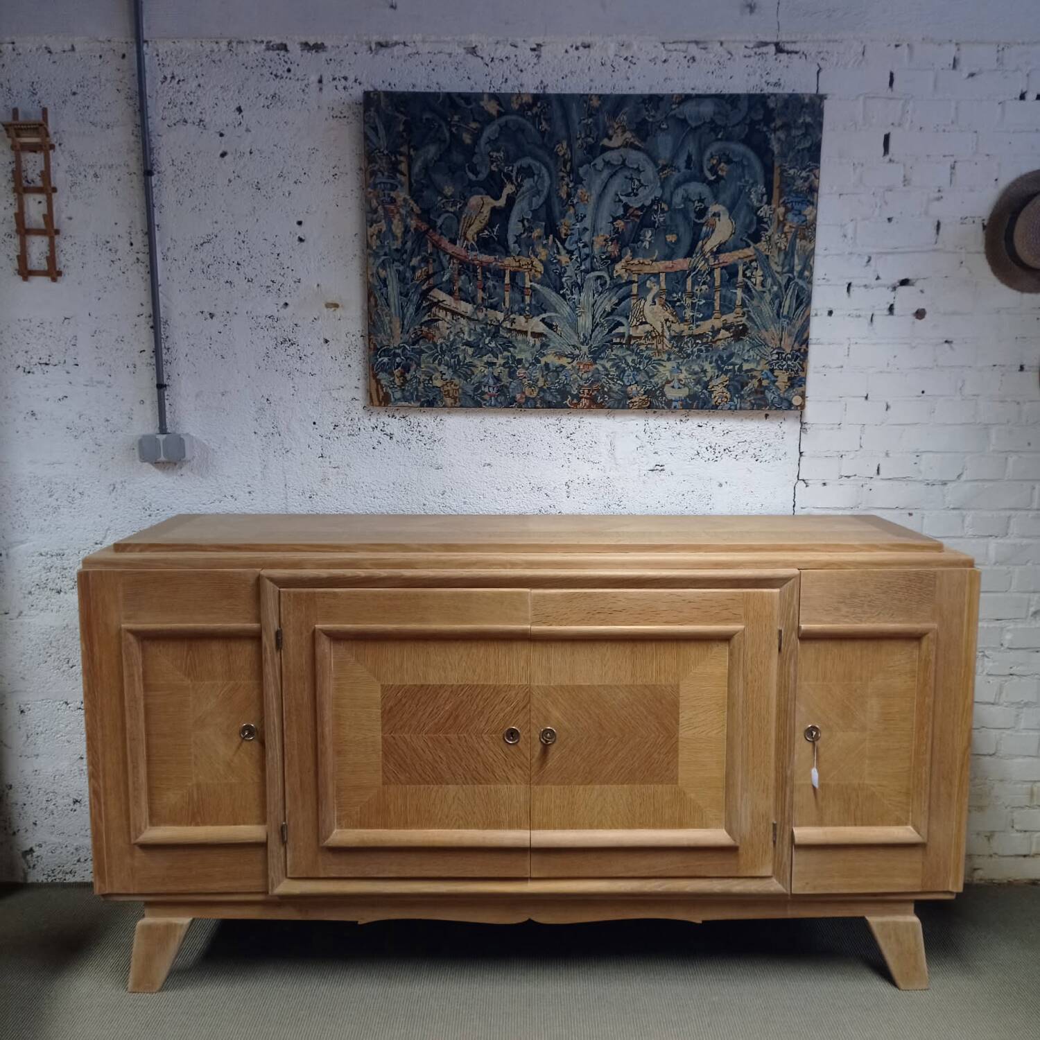 Sideboard