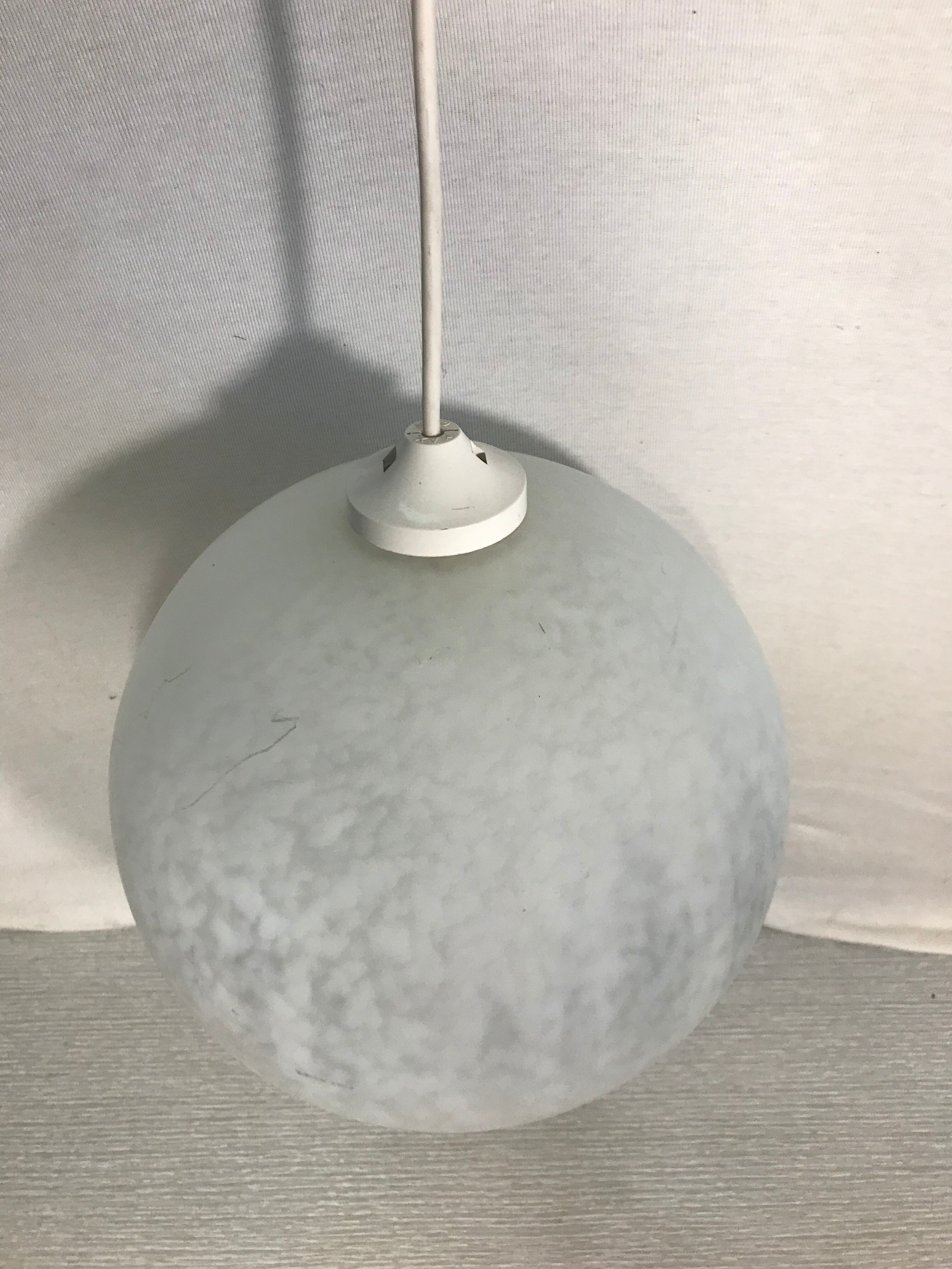 Suspension ancienne boule globe verre multicouche années 70 vintage
