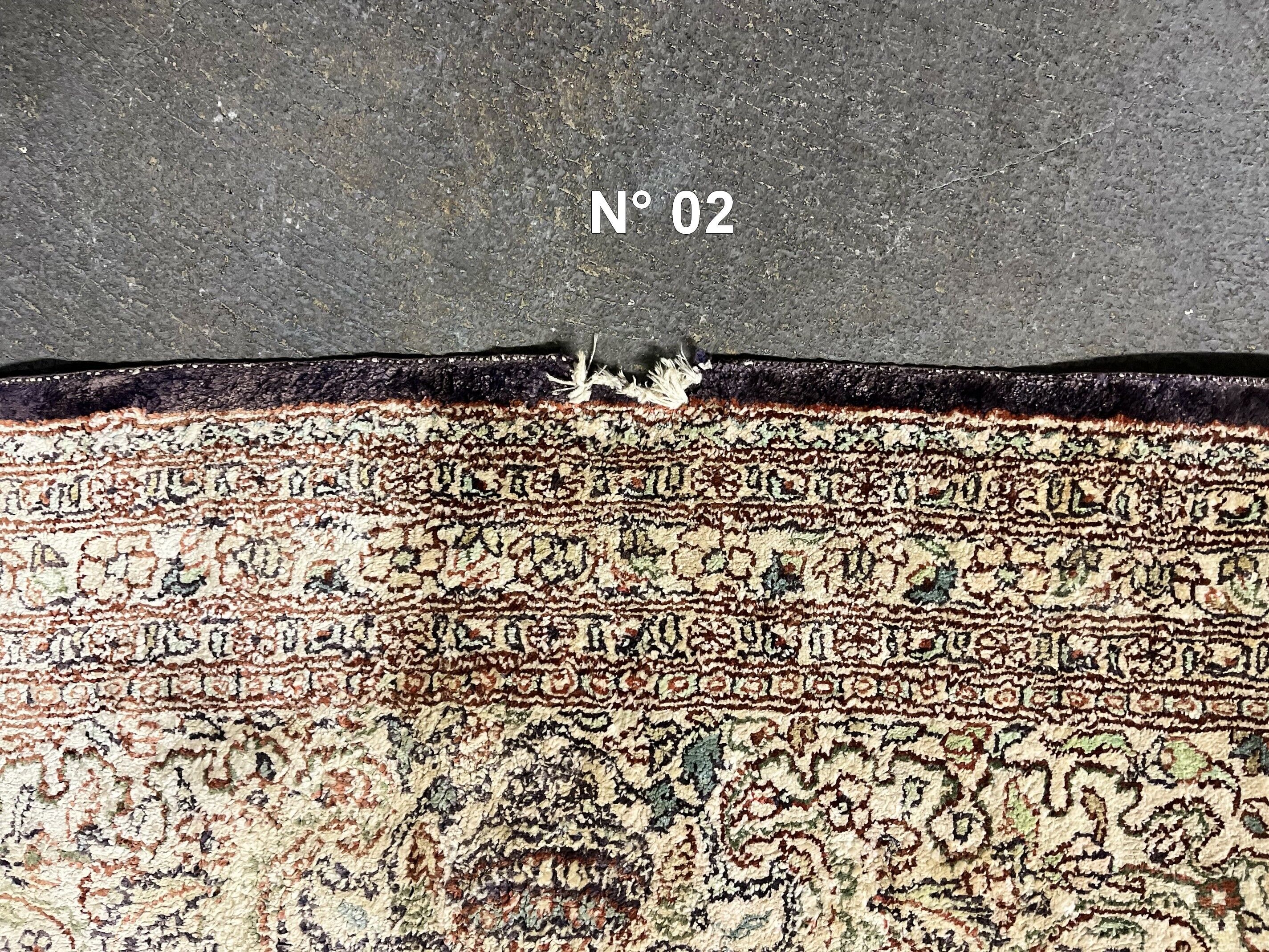 Silk oriental carpet (2.50x3.05 m), handmade, silk material