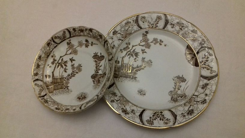 Set of 11 plates and 11 earthenware cups