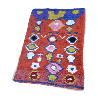 100% wool carpet Made by hand