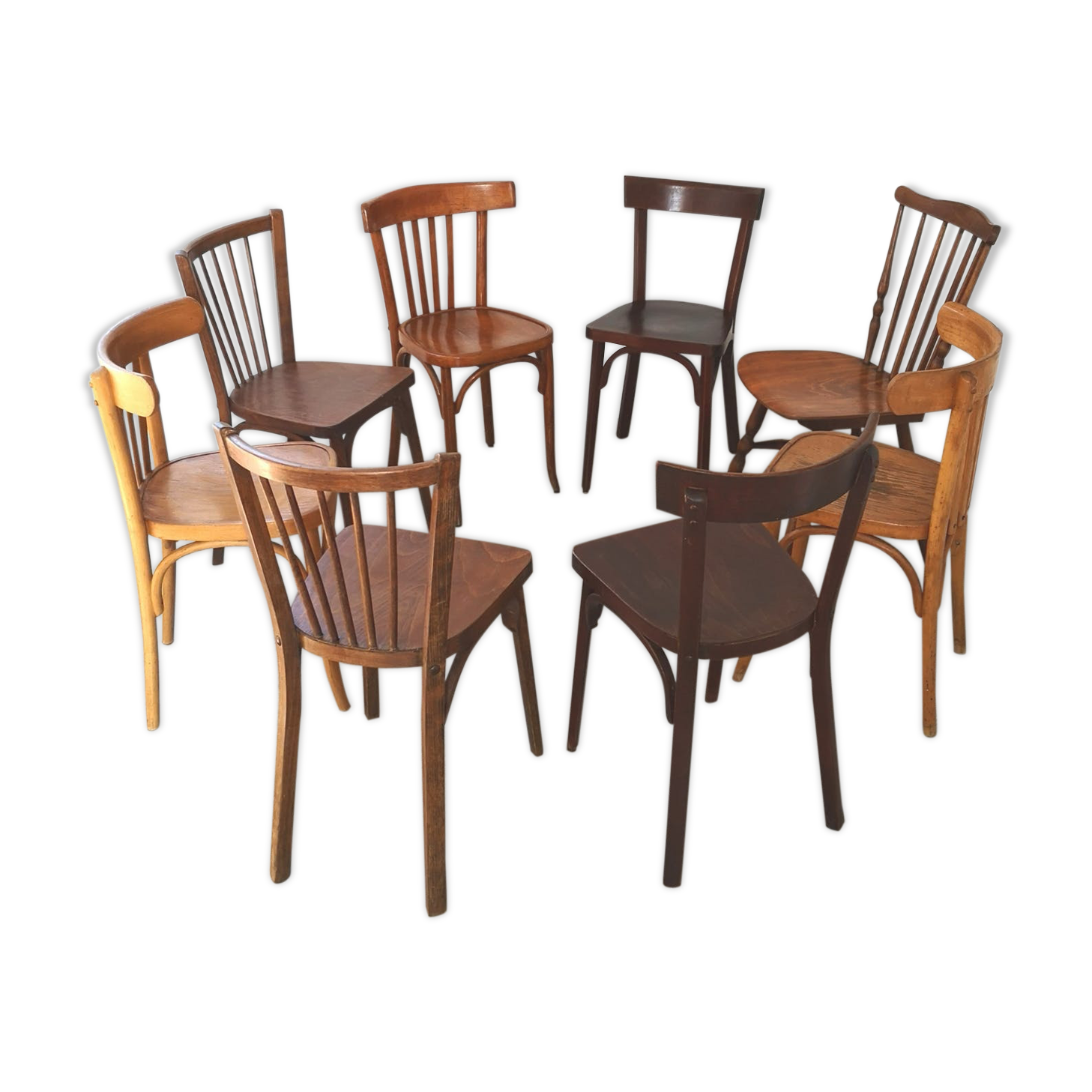 Ensemble de 8 chaises bistrot dépareillées