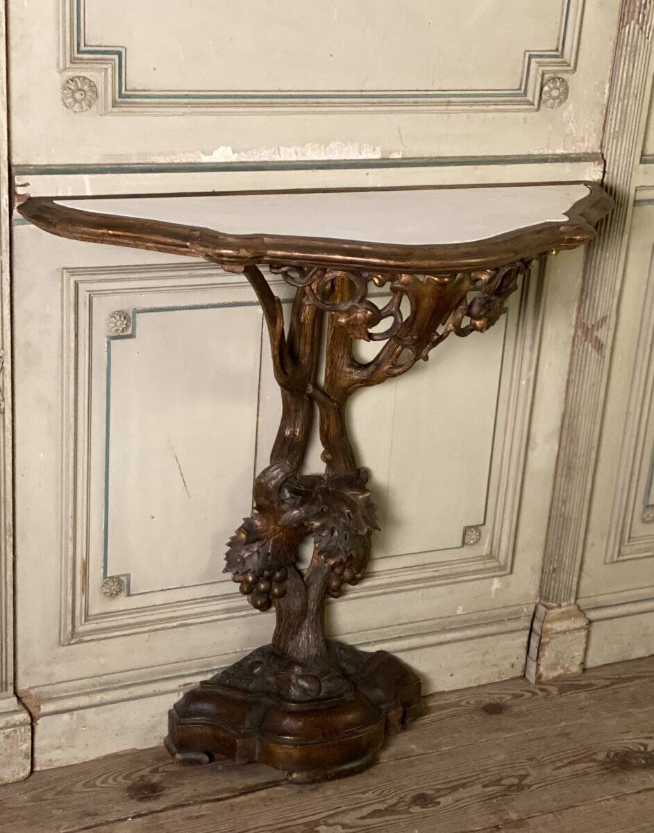 Console en bois sculpté et doré, Italie du Nord, XIXème siècle