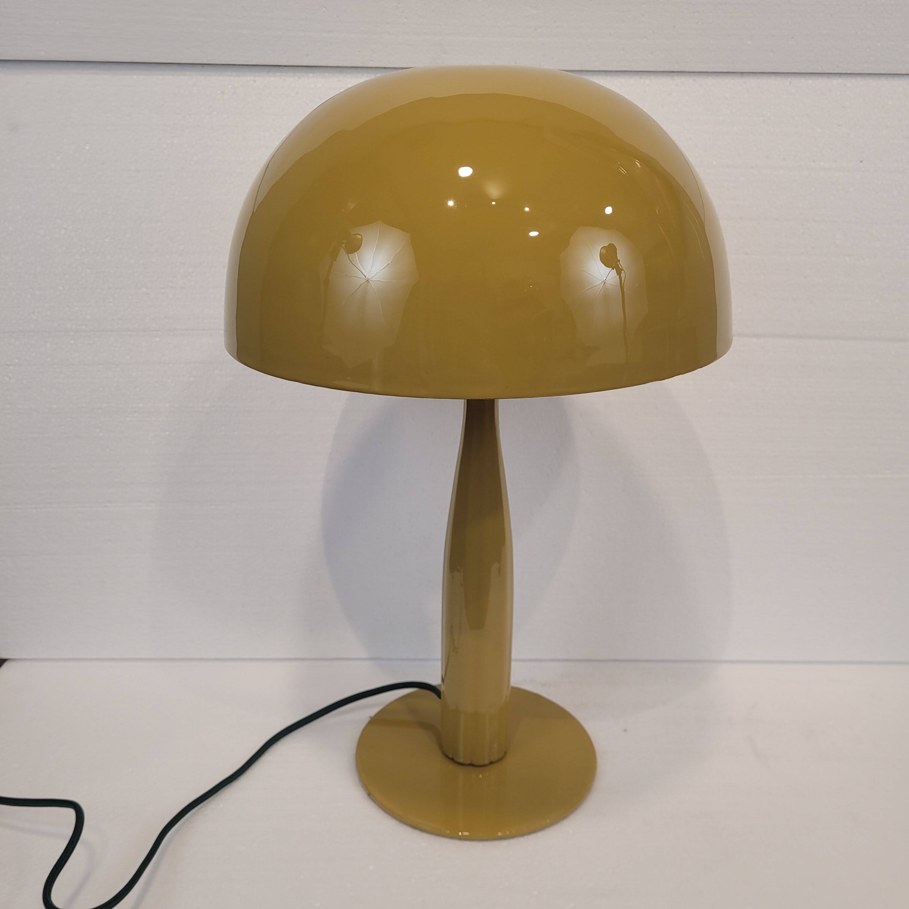 Pareja table lamps, Metal, Color mostaza, s. XXI – France