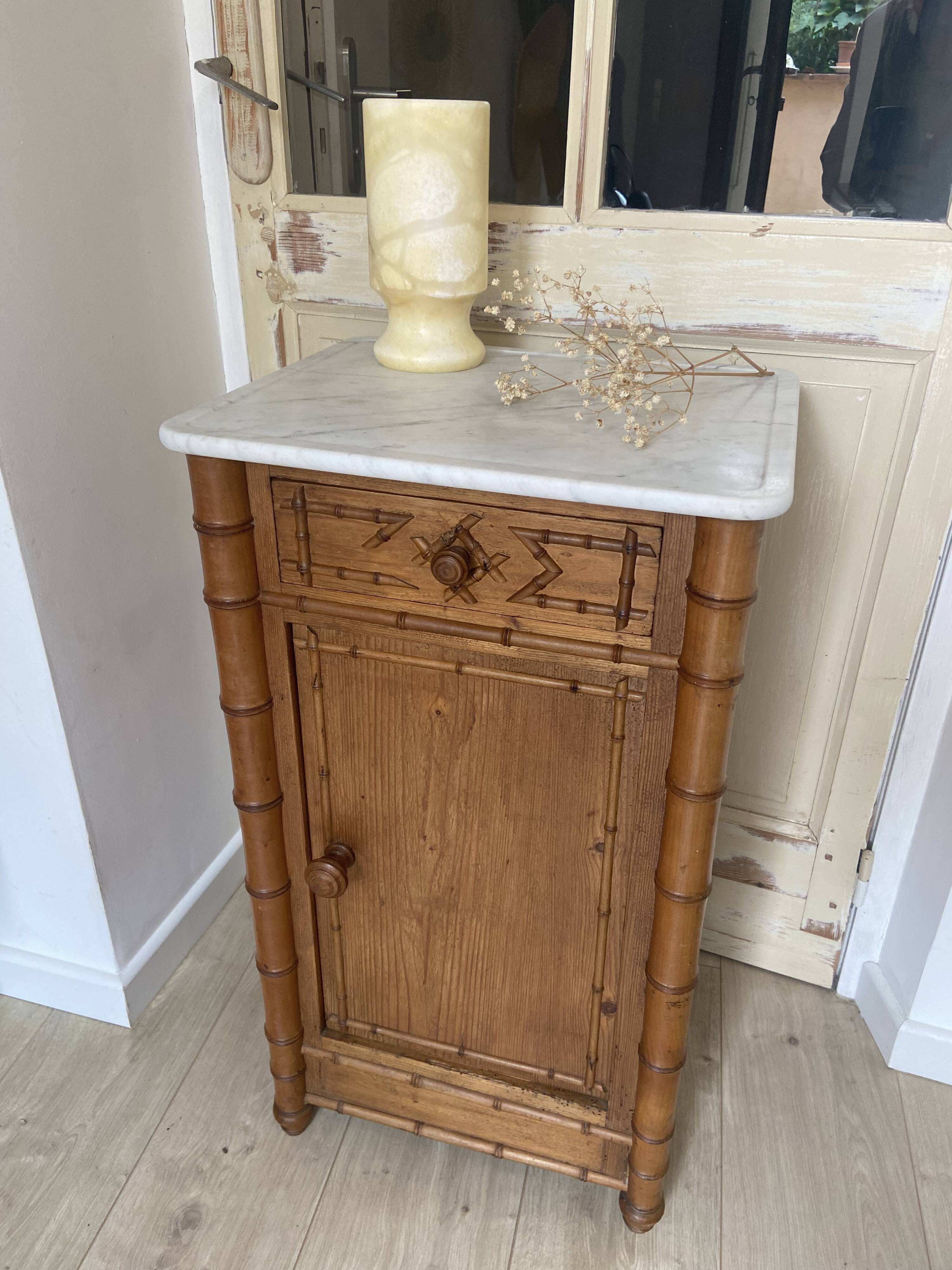 Bedside table / nightstand in pitchpin pine wood and bamboo with marble top