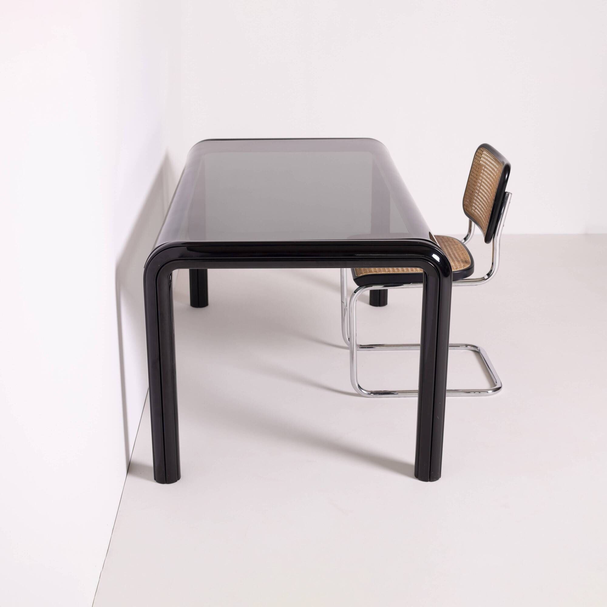 Orsay dining table by Gae Aulenti for Knoll in aluminum and tempered glass
