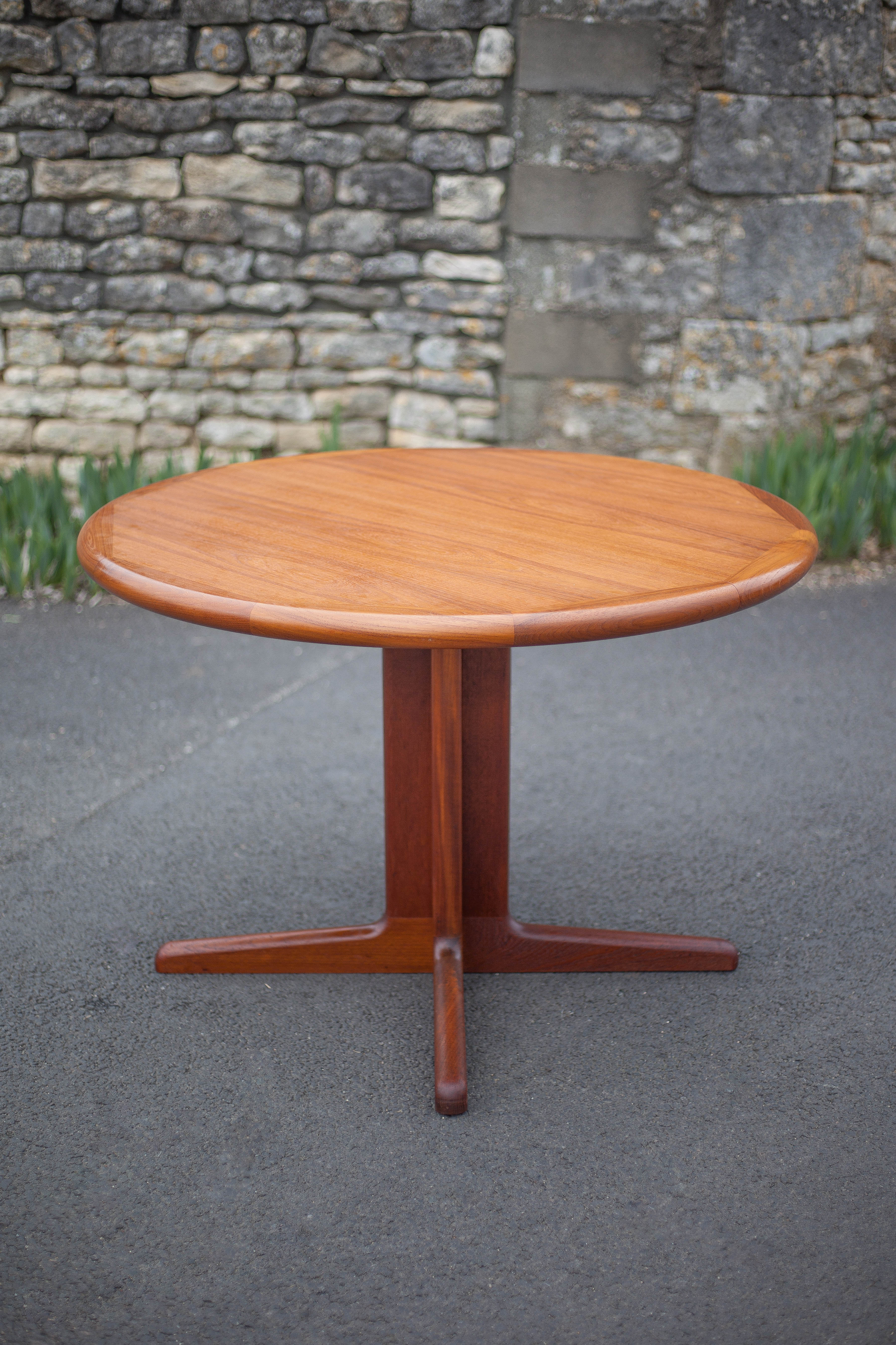 Round dining table extendable 2 extensions, vintage teak table, interior decoration