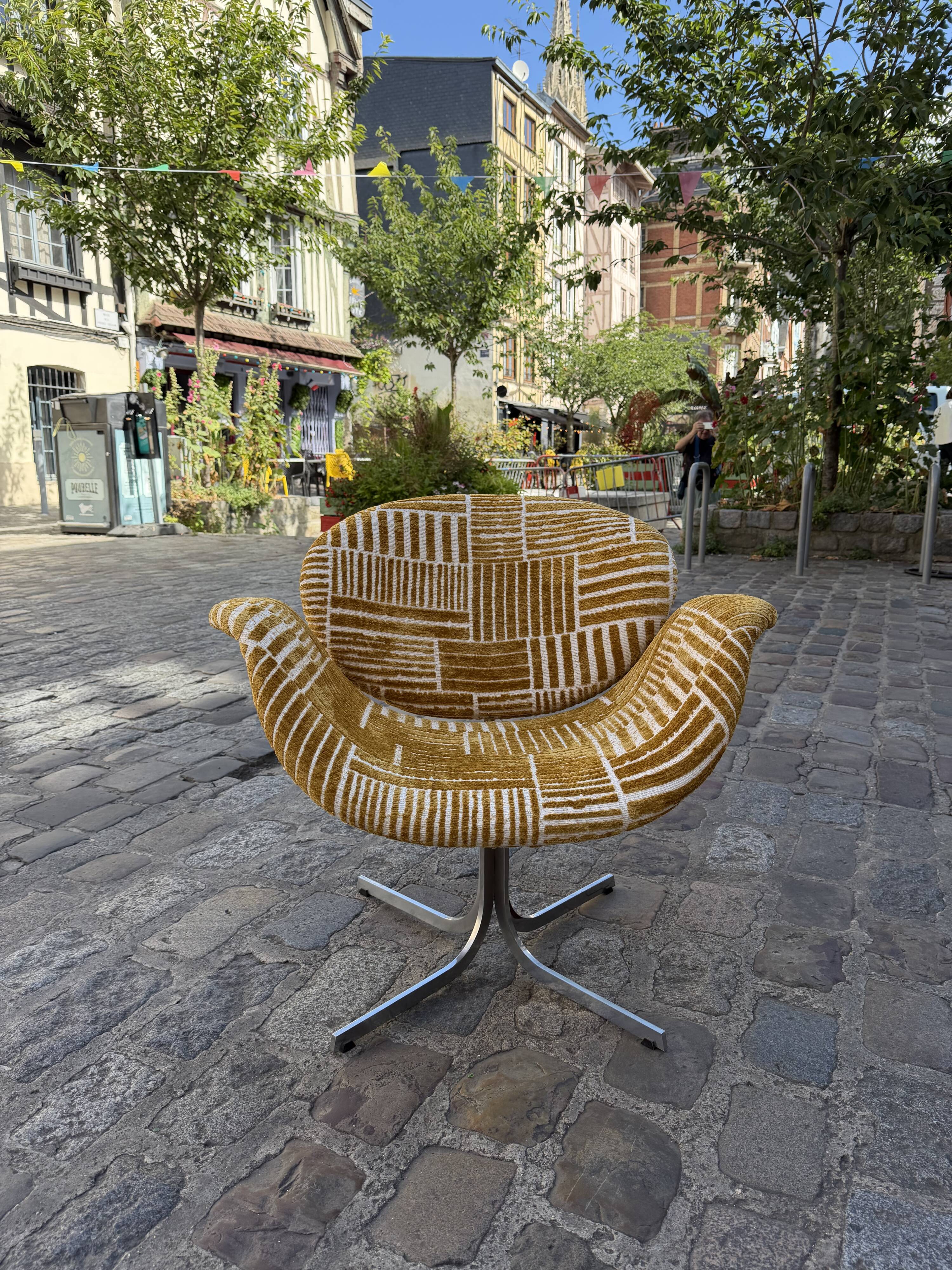 Fauteuil tulip midi de pierre paulin edition artifort