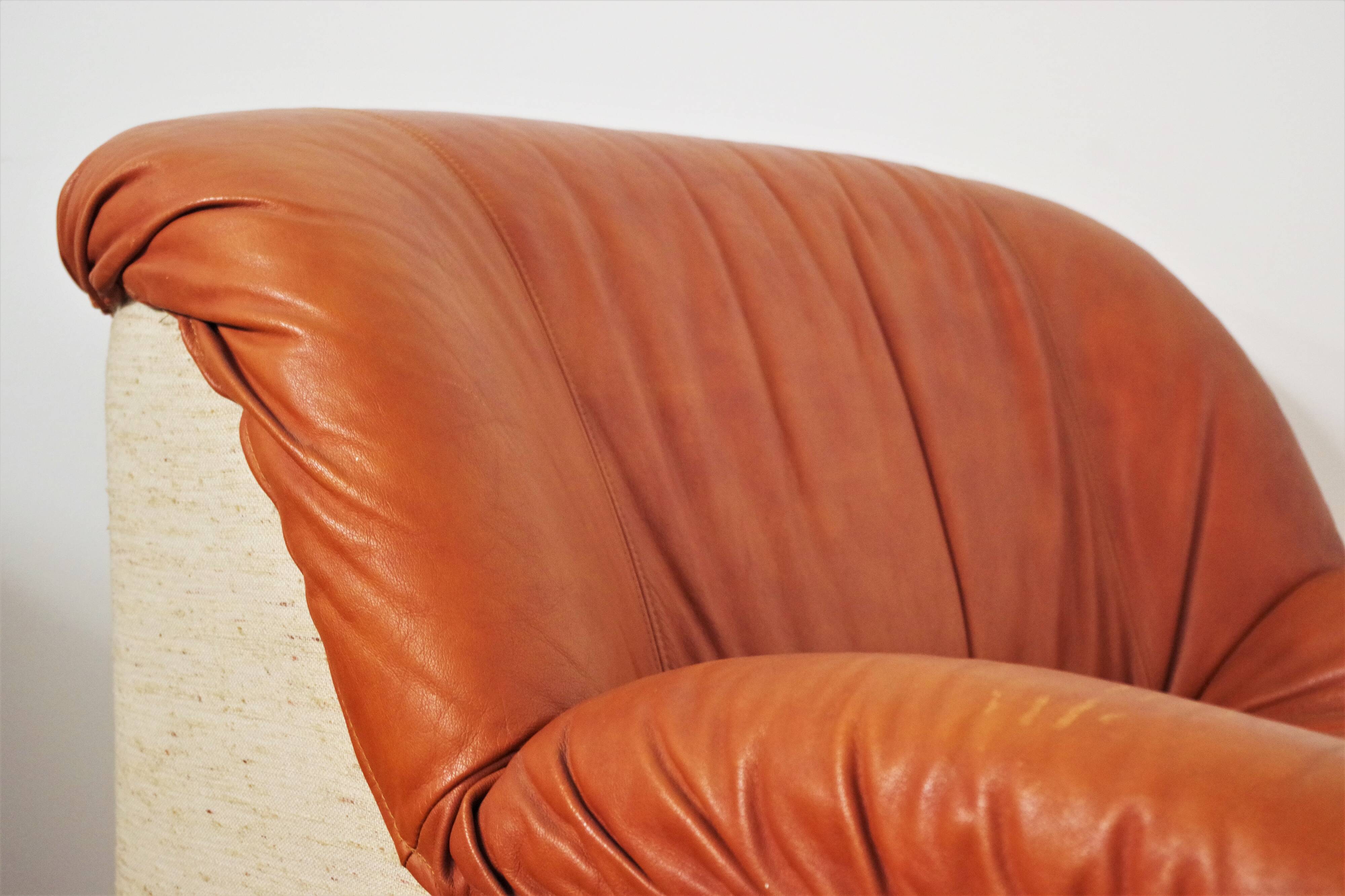 Swan armchairs, 1970s, set of 2