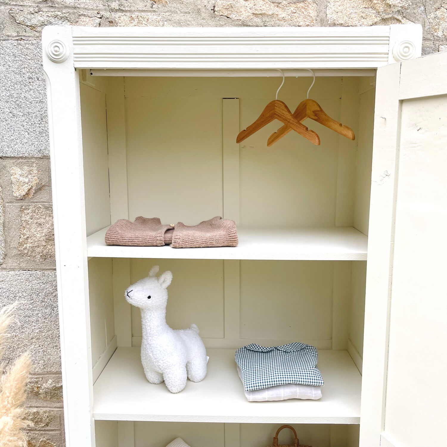 Parisian wardrobe one door