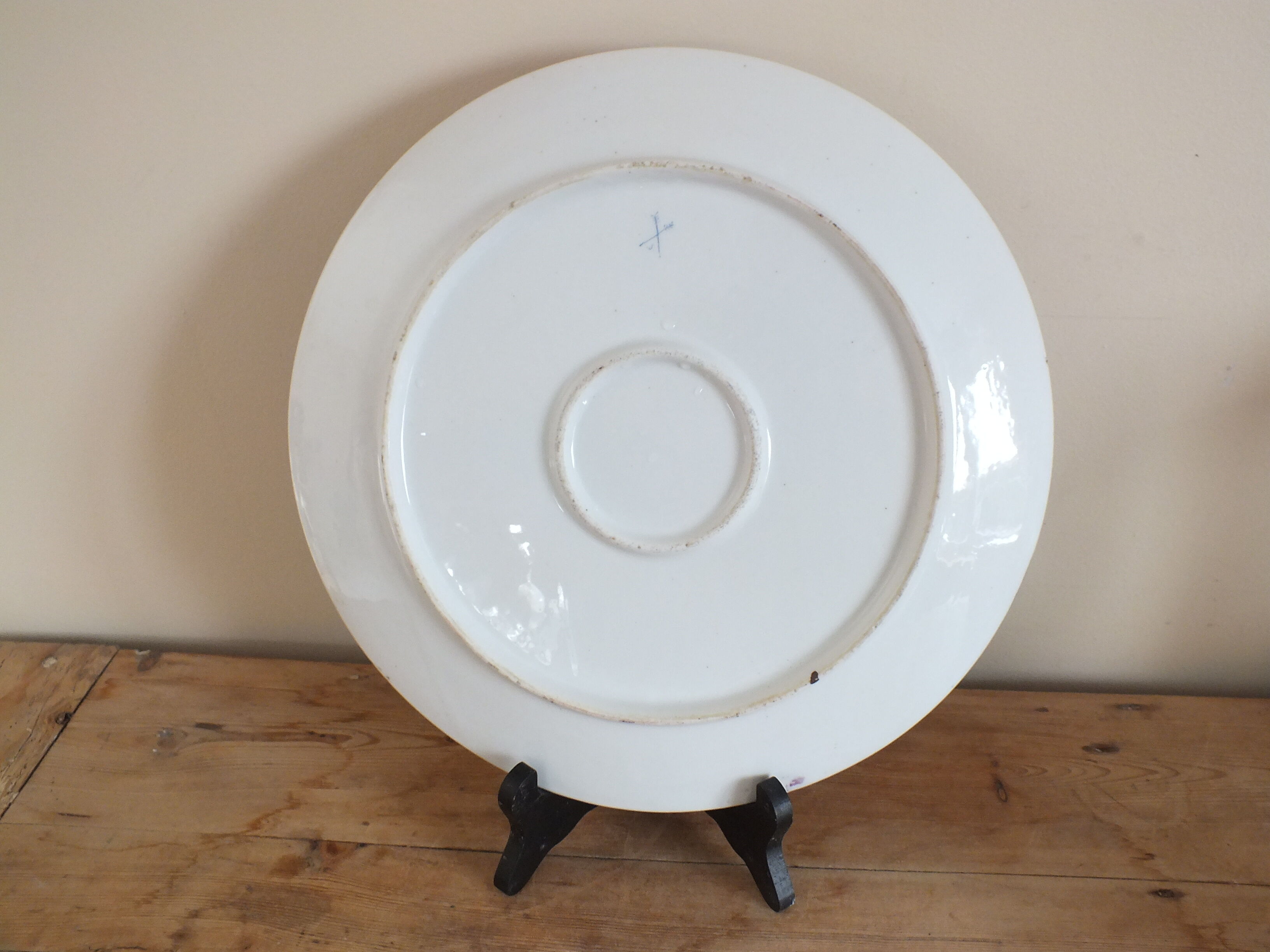 Antique porcelain dish signed - Flèches croisées, Paris