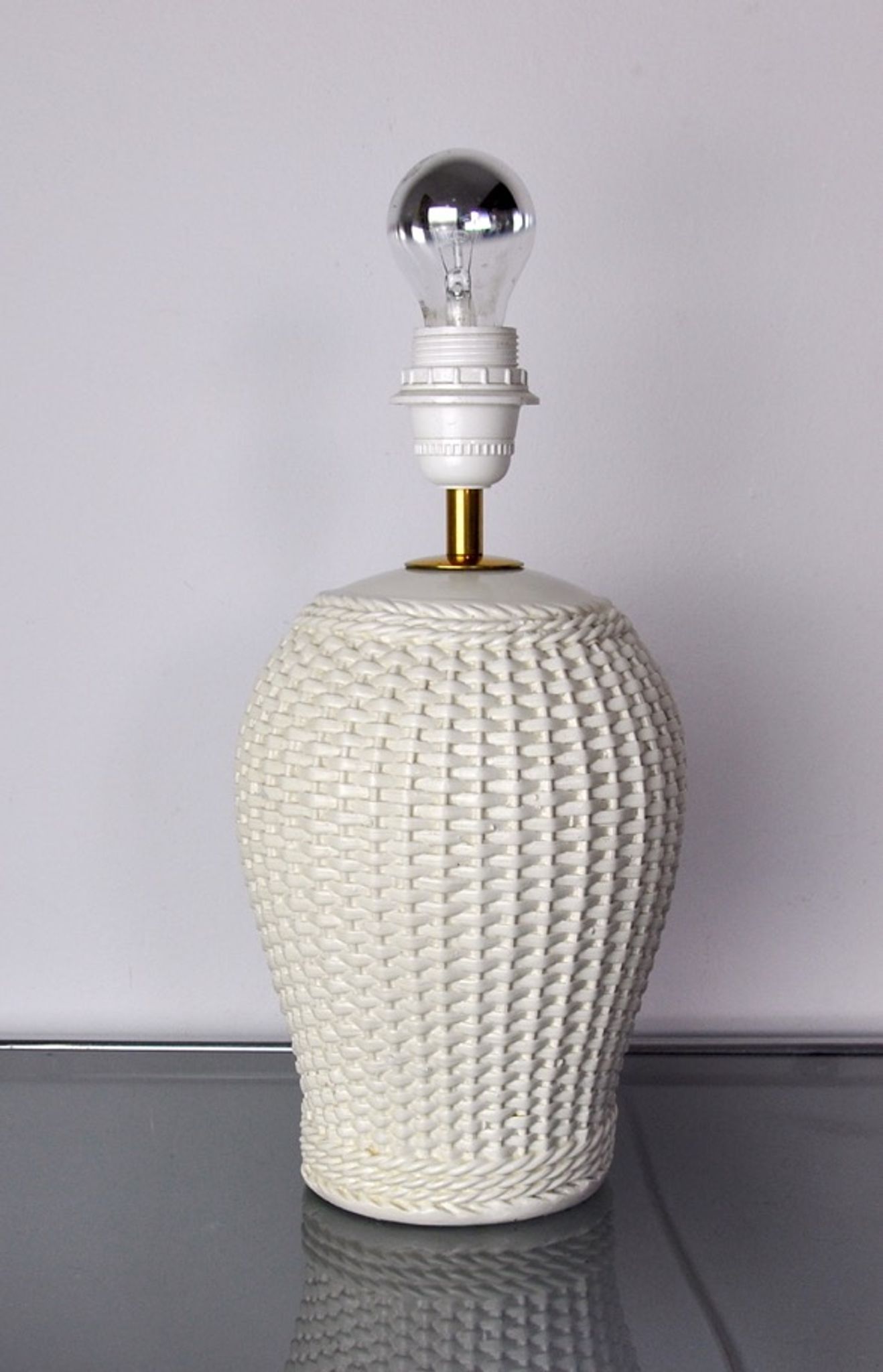 White ceramic "bamboo" lamp, Hollywood Regency, Italy, 1970