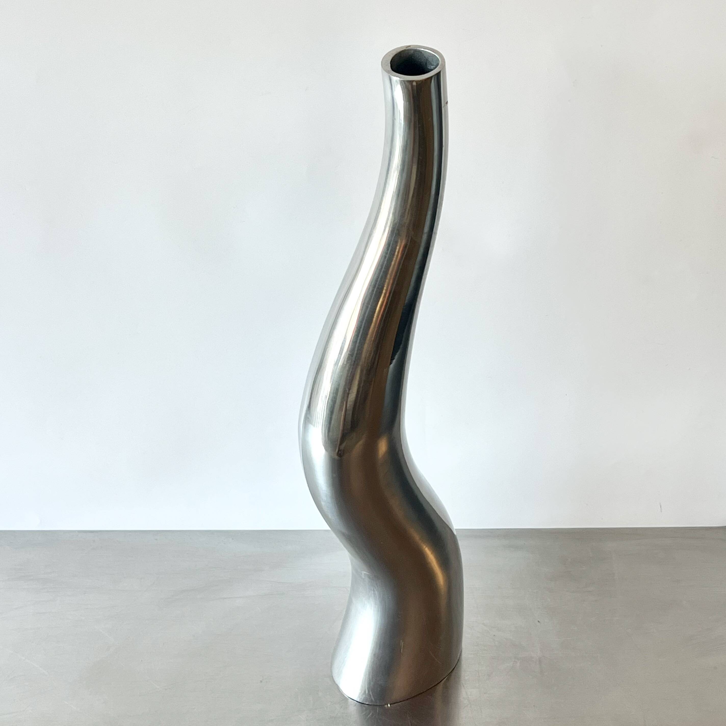 Xxl “tentacule” vase / cast aluminum – 1980s