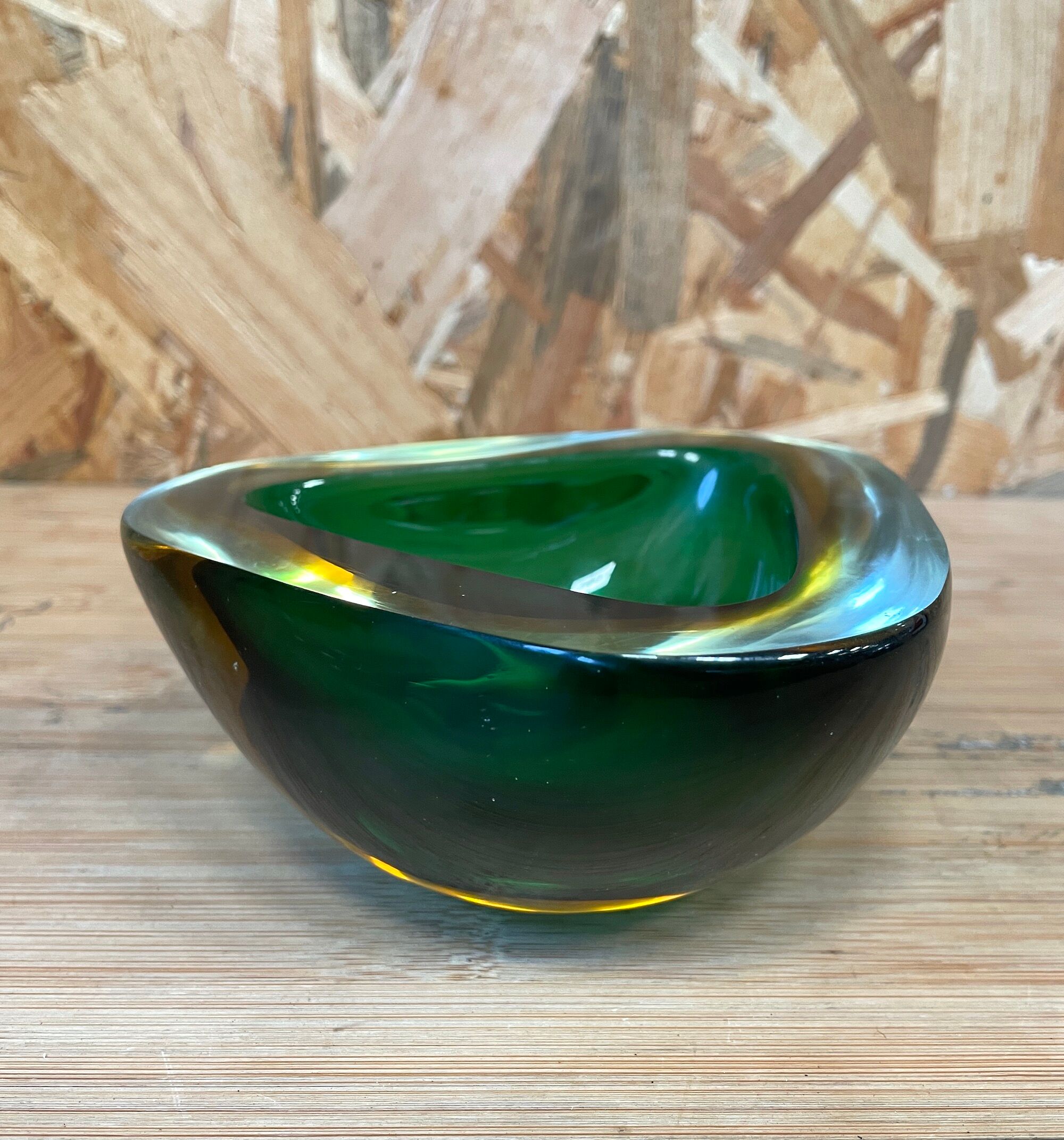 Cendrier Sommerso en verre de Murano en forme de diamant de Flavio Poli pour Seguso