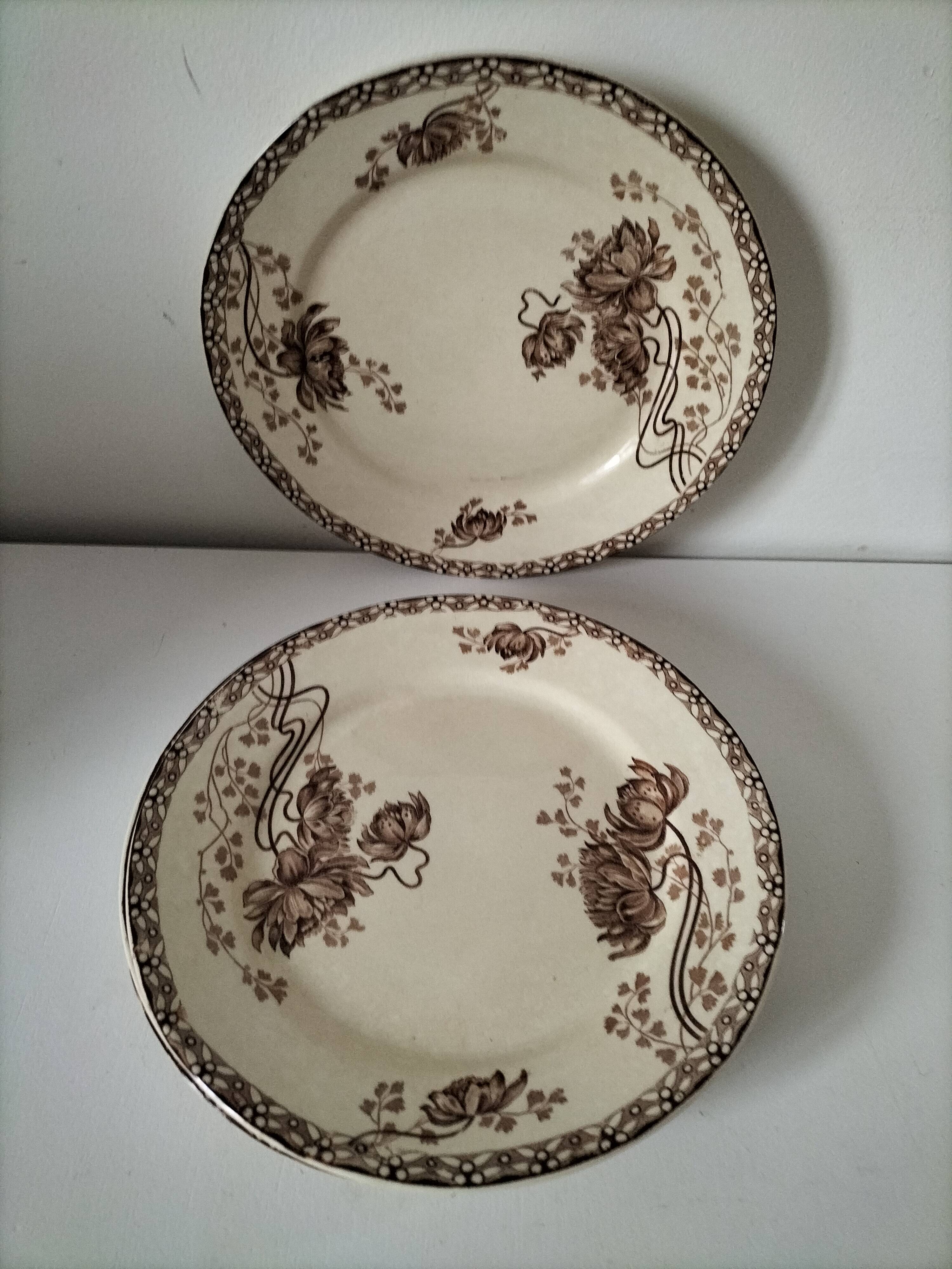 Set of 4 Sarreguemines plates, Royat model, 19th century, early 20th century