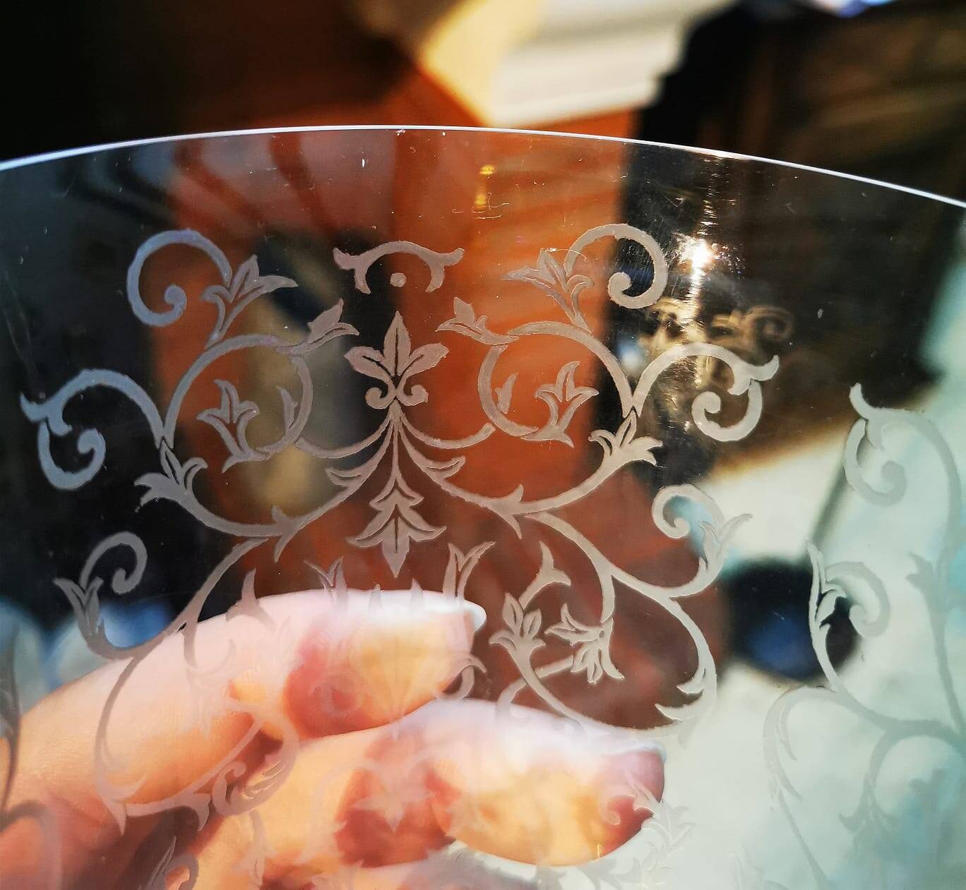 Baccarat engraved crystal "tulip" vase, Erna model.