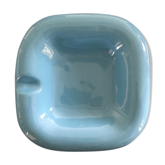 Empty turquoise earthenware pocket