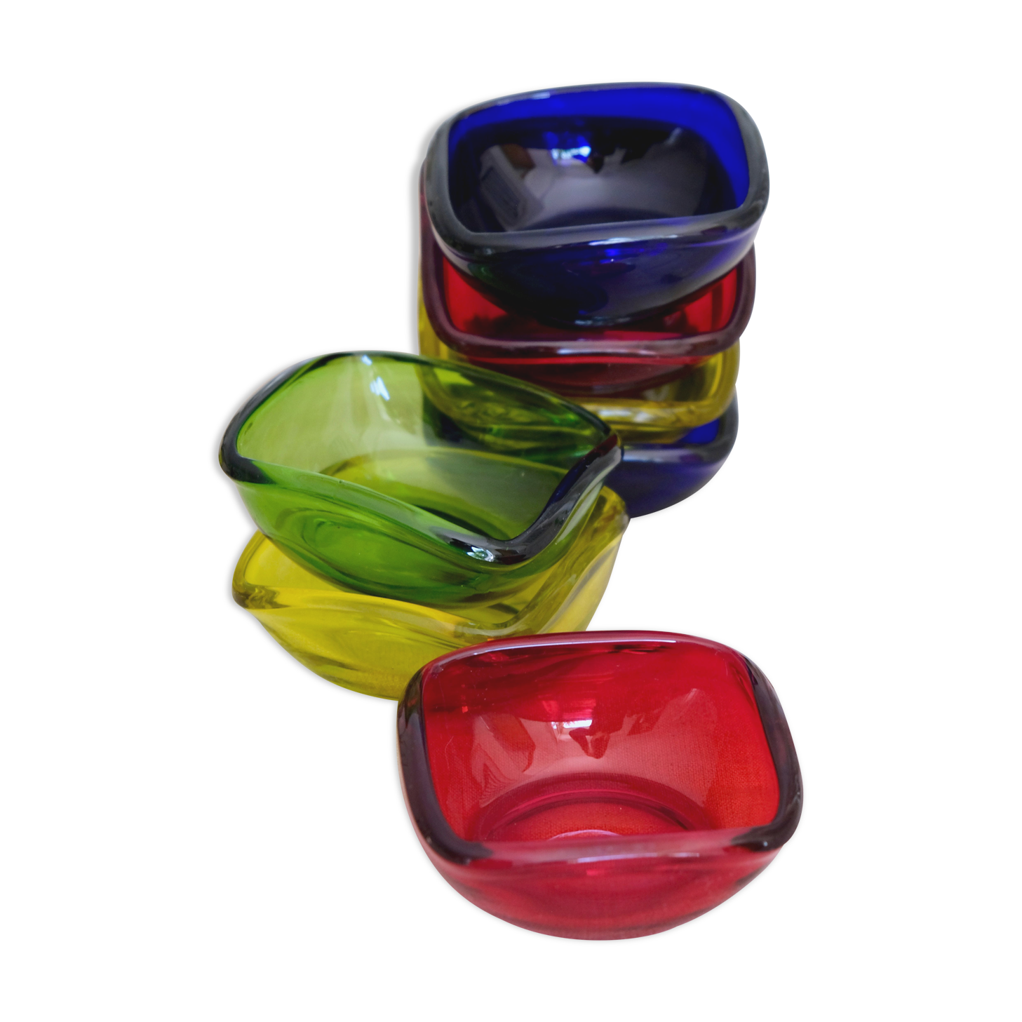 7 cups in colored glass Italy 50s