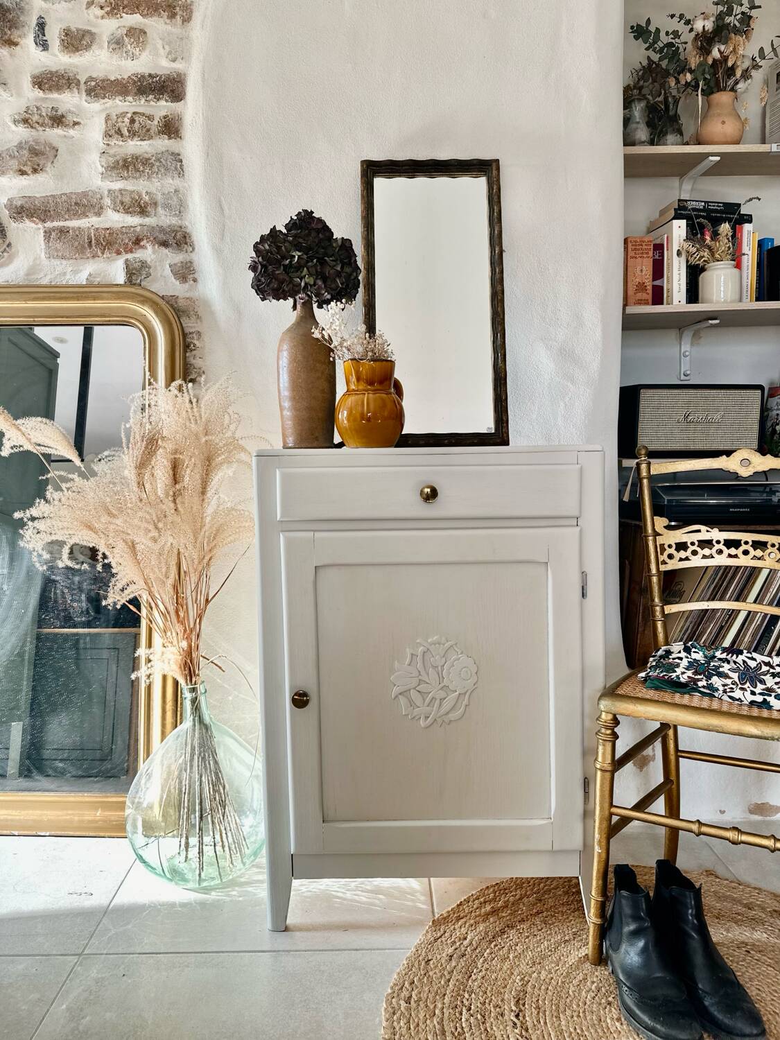 Parisian jam maker/hallway furniture