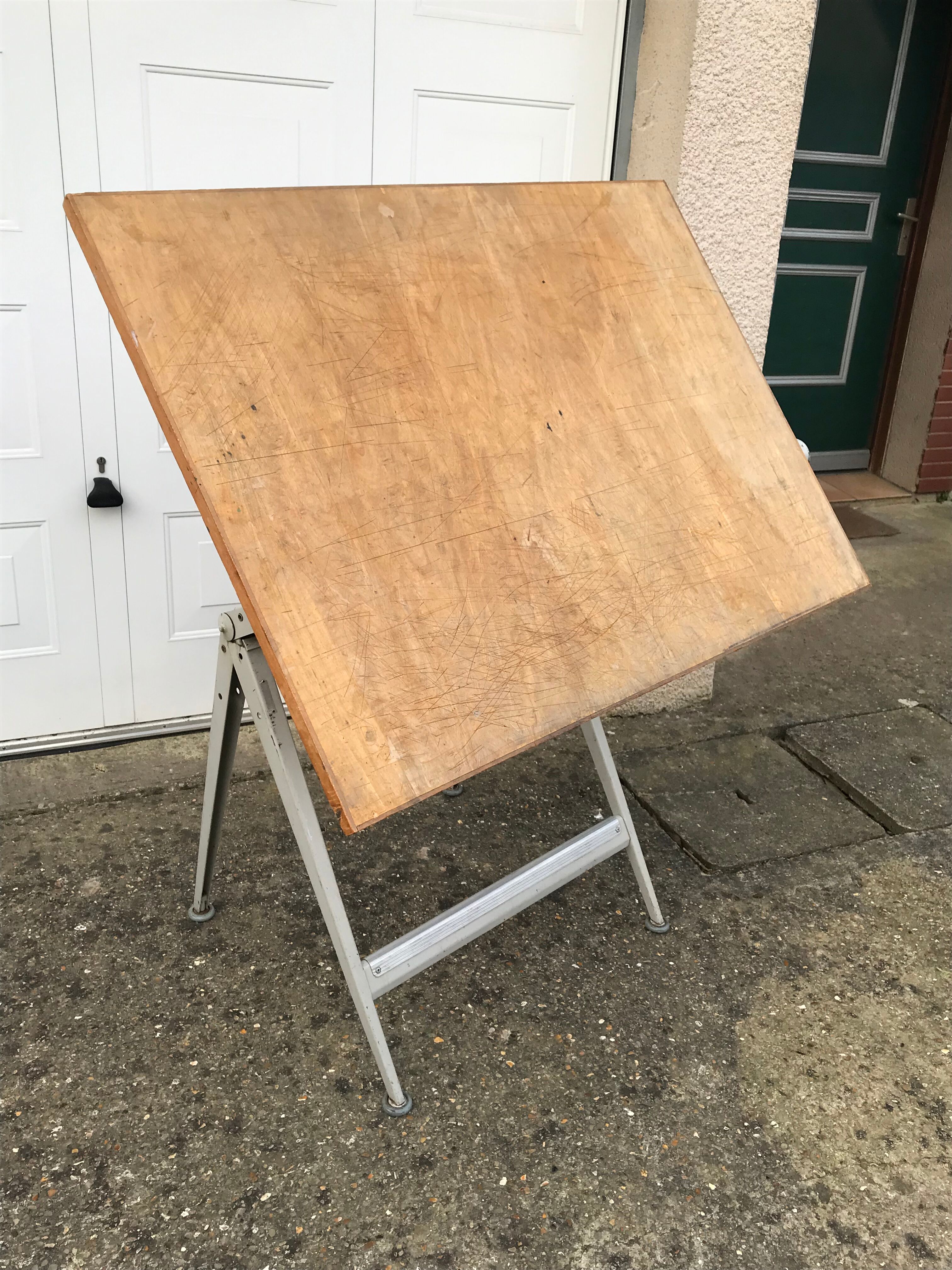 Win Rietveld drawing board