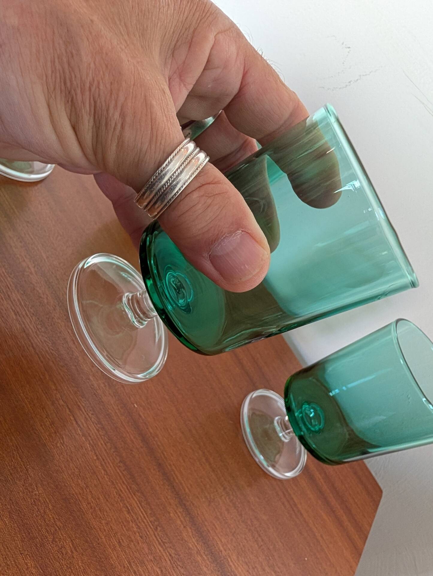 4 stemmed glasses in emerald green glass – 1970s