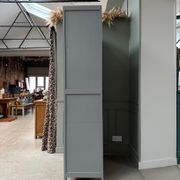 Armoire parisienne grise (rénovée)