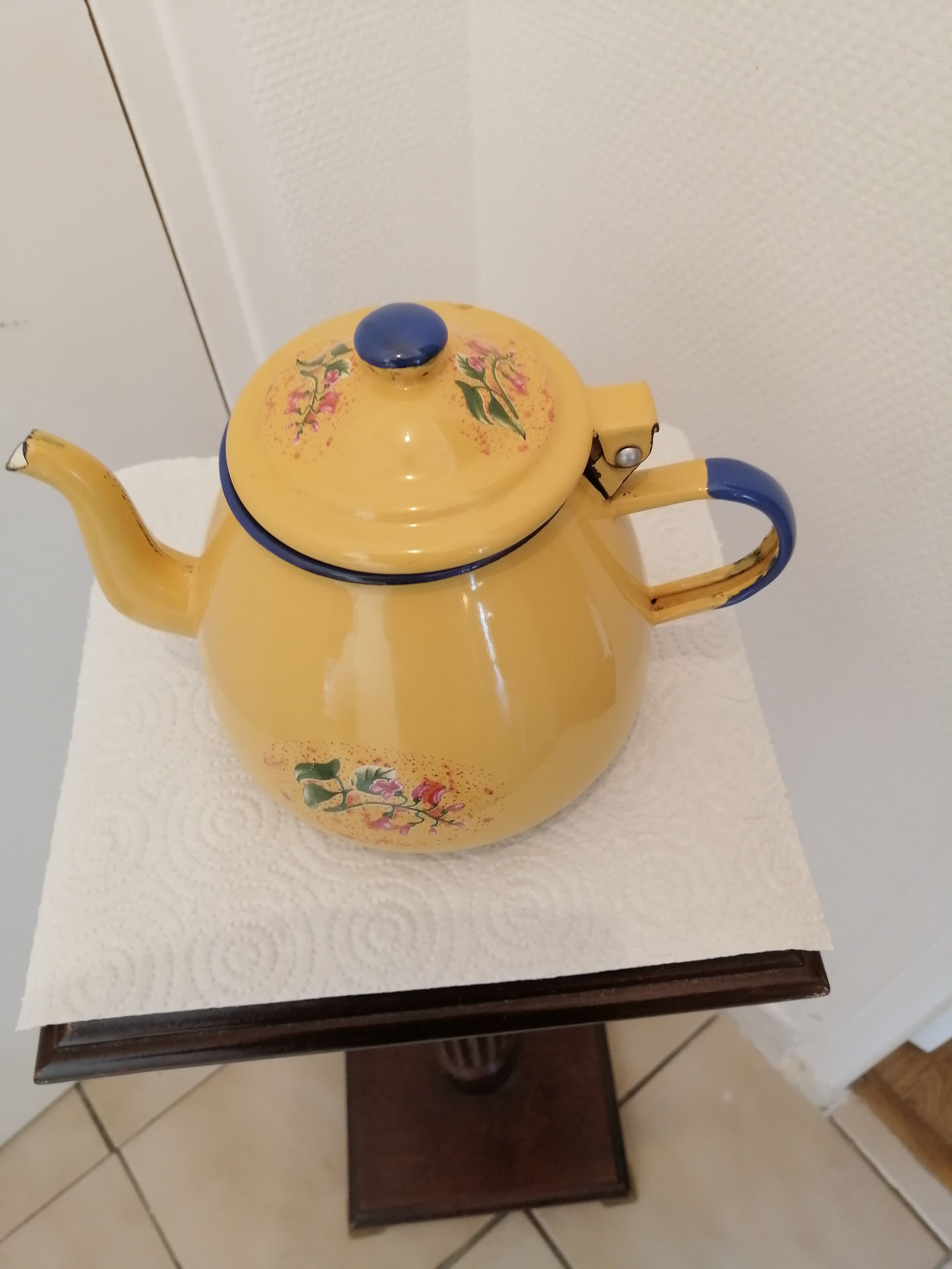 Tea pot in email