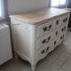 Commode arbalète