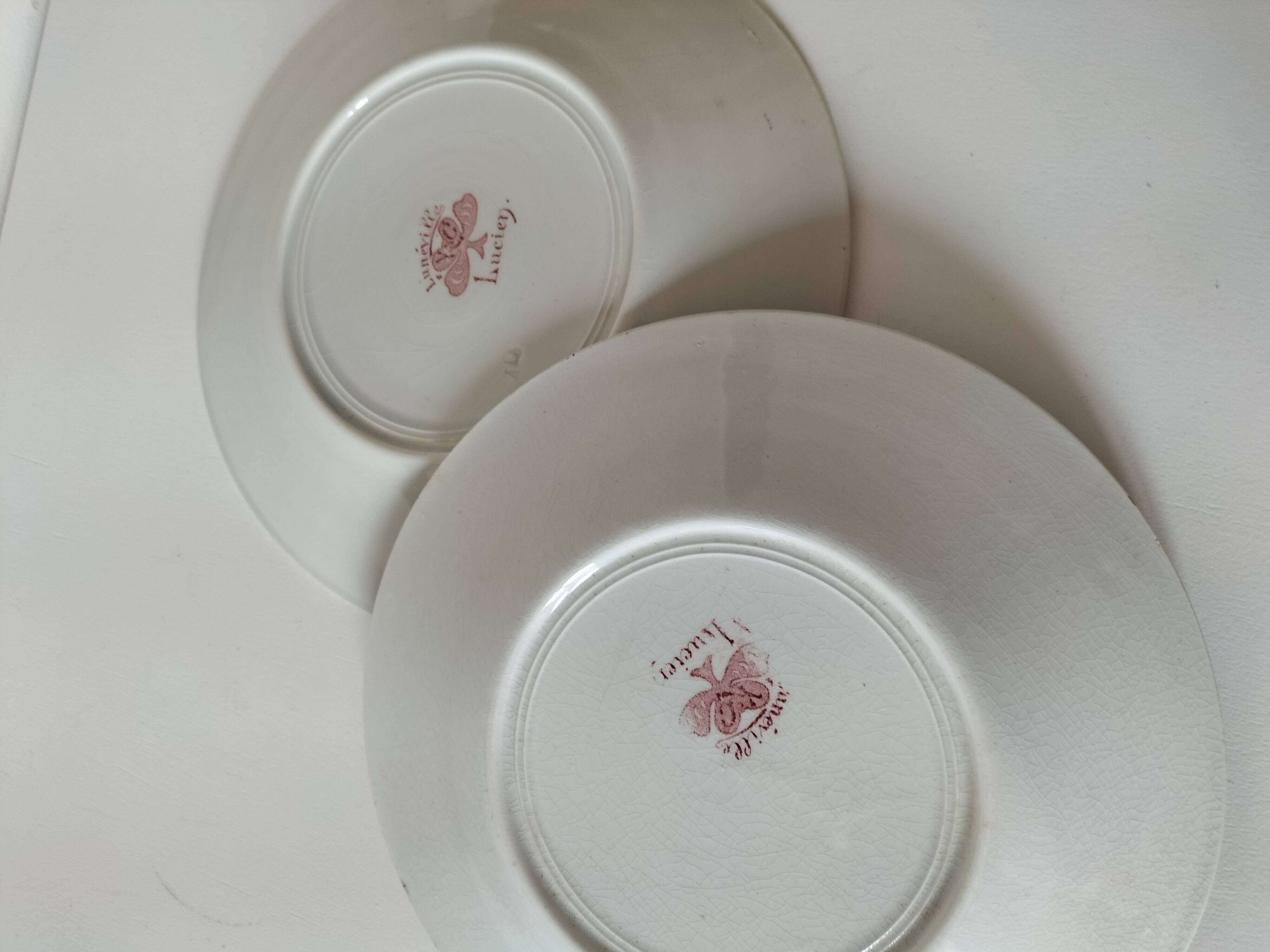 Duo of Lunéville flat plates, Lucien model – Clover decoration, early 20th century
