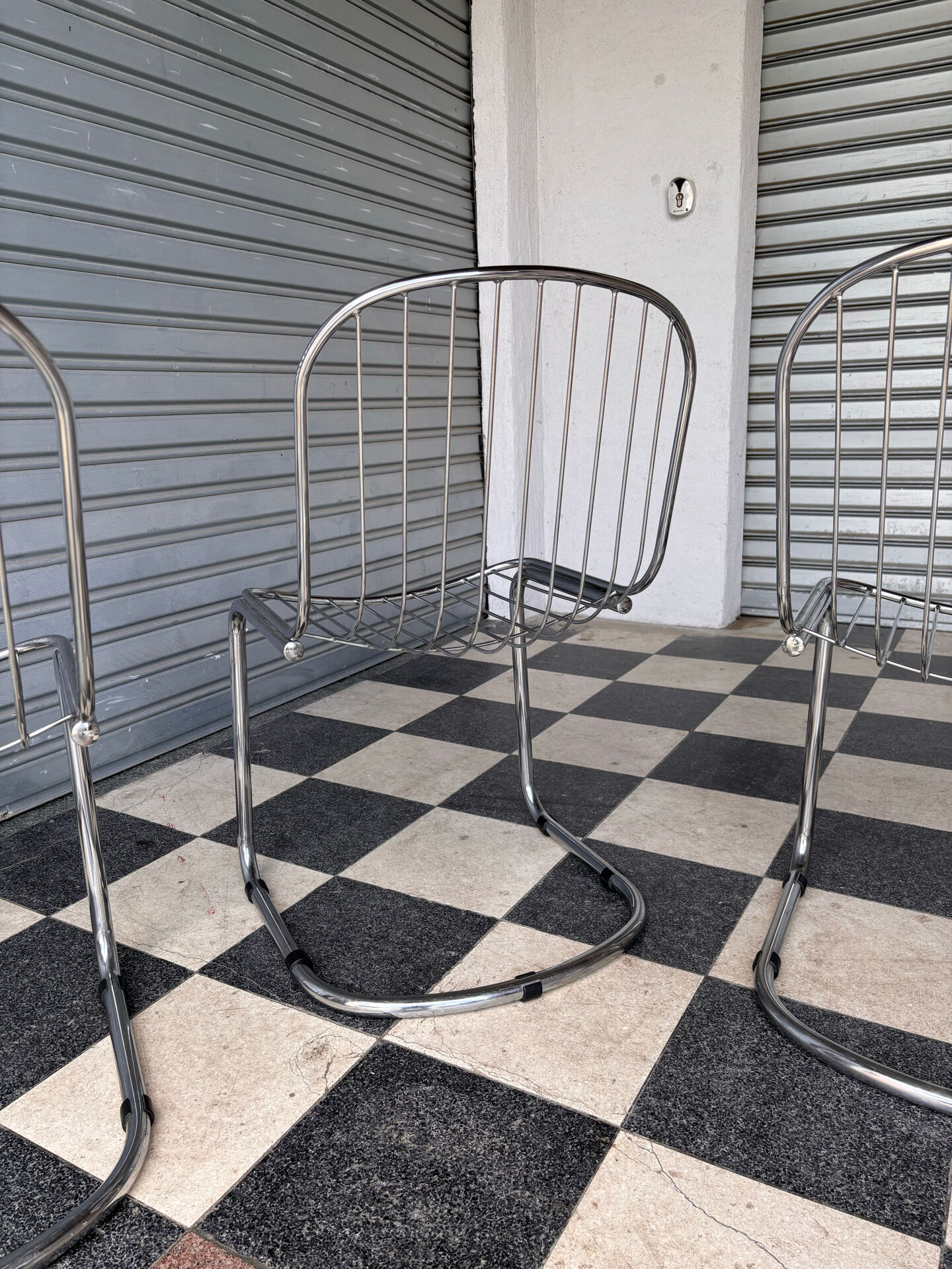 Chaises italiennes seventies