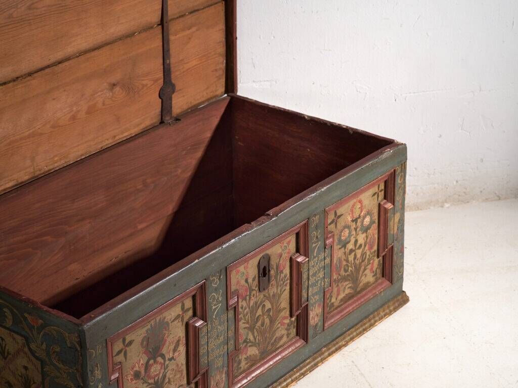 Antique wedding chest painted in pine – Austro-Hungarian Empire, Year 1775