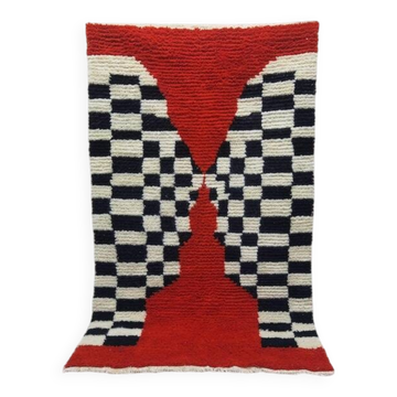 Berber Moroccan rug decorated 250cm x 150cm