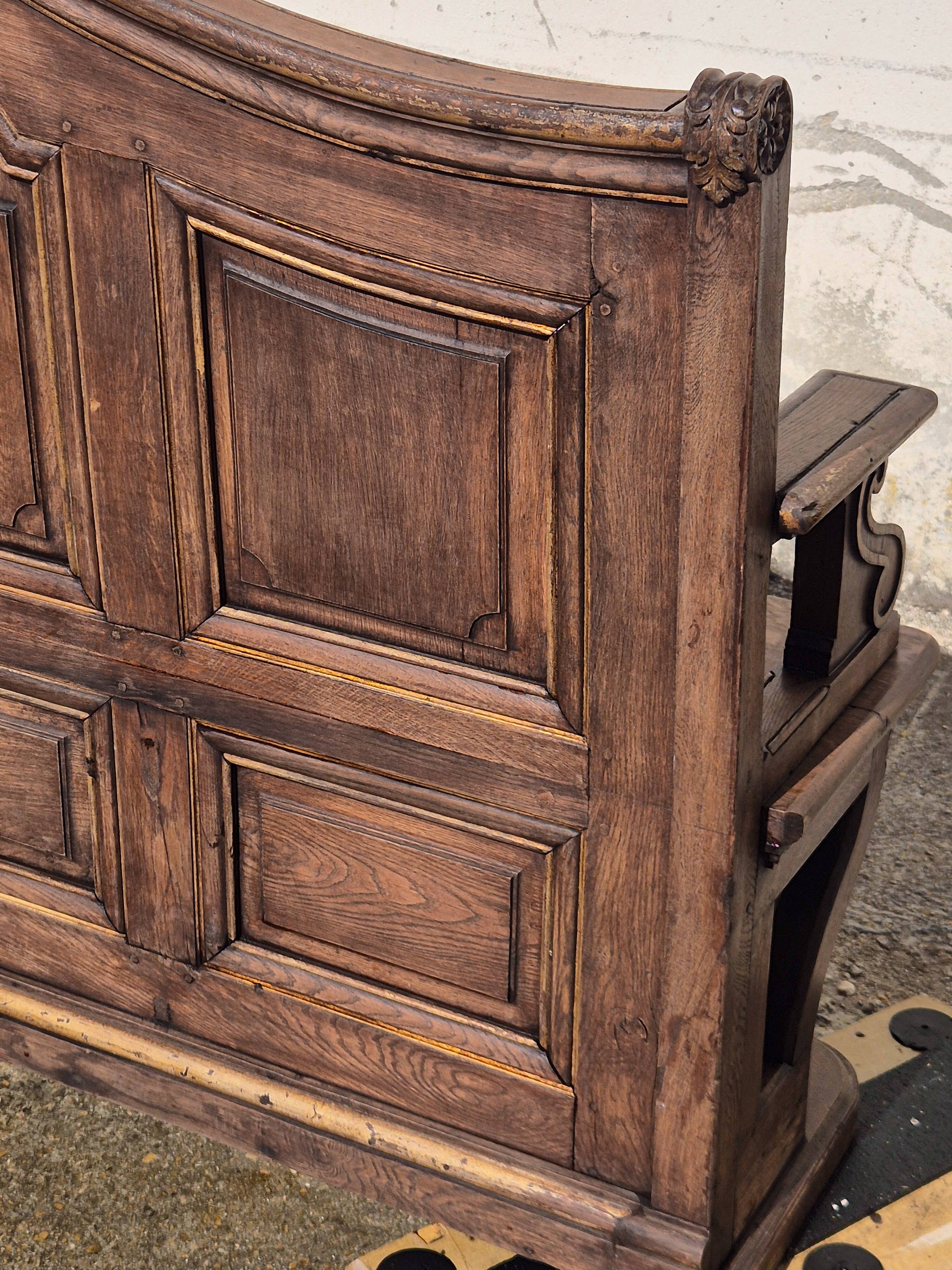 Exceptional gilded display bench.