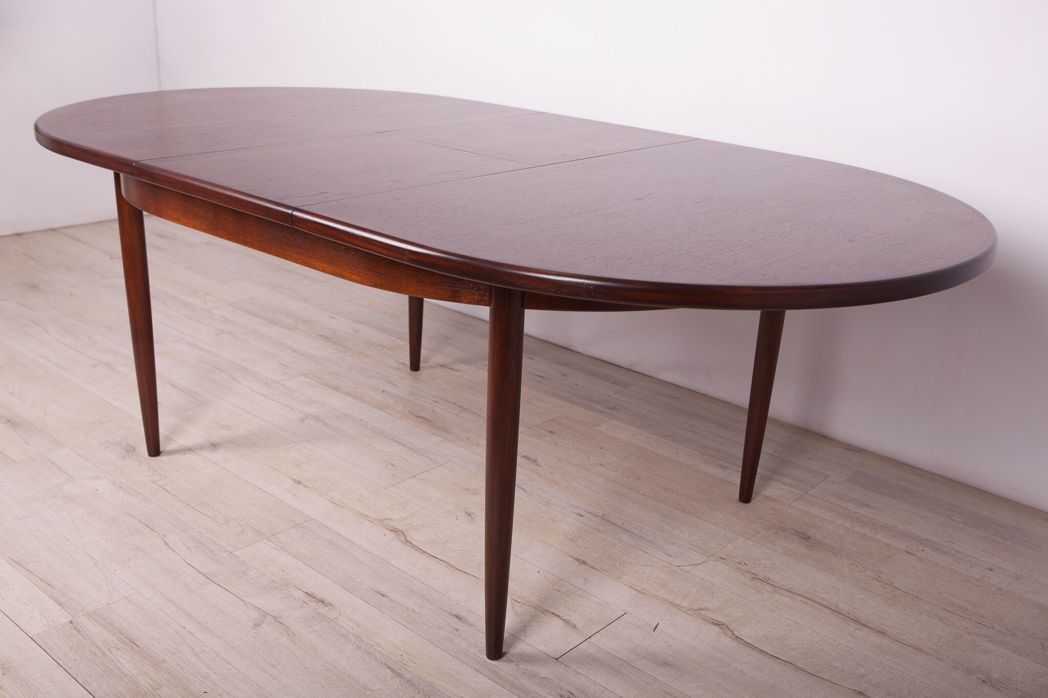 Mid century teak dining table from g-plan, 1960s